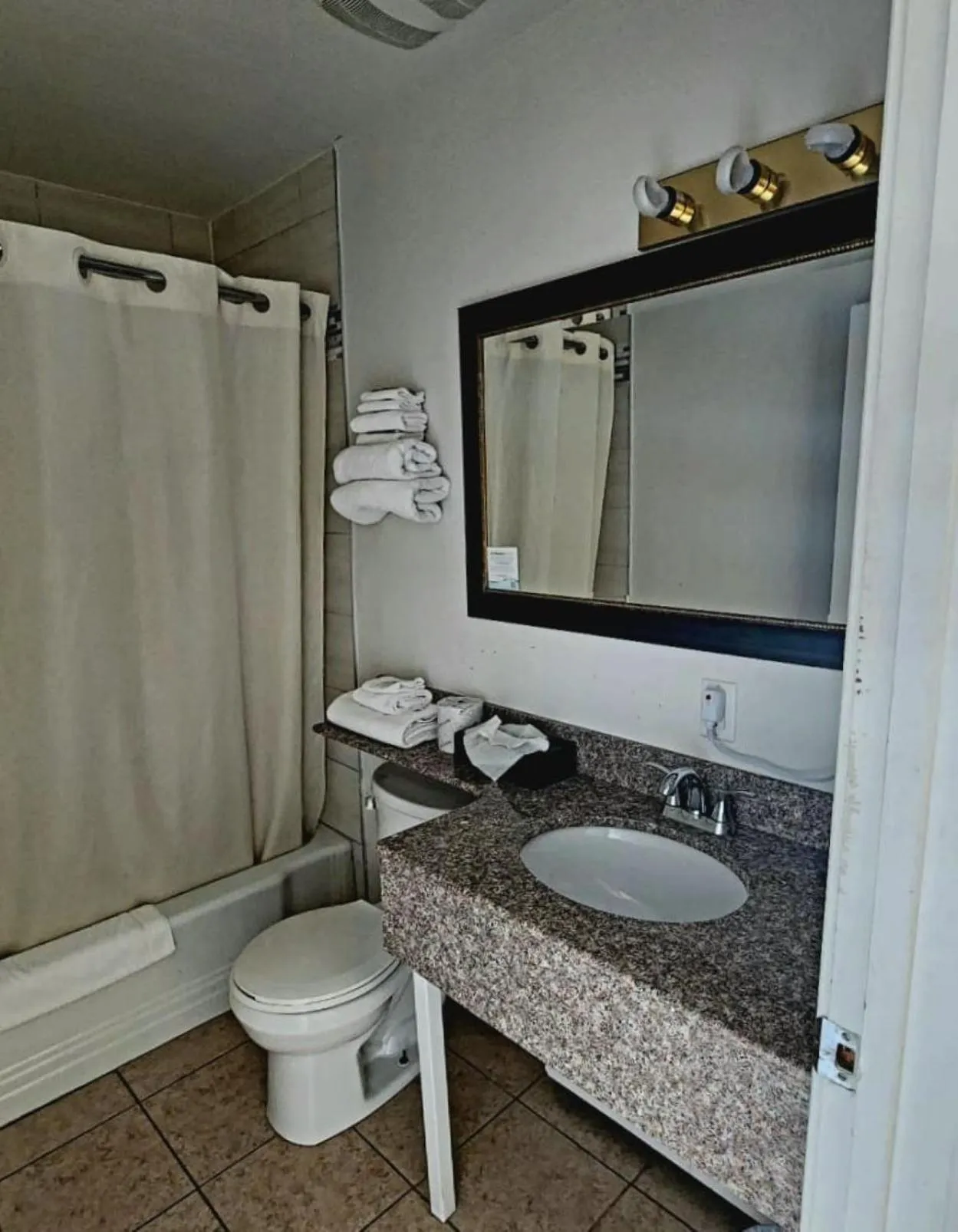 King Room - Non-Smoking in Super 8 by Wyndham Pembroke