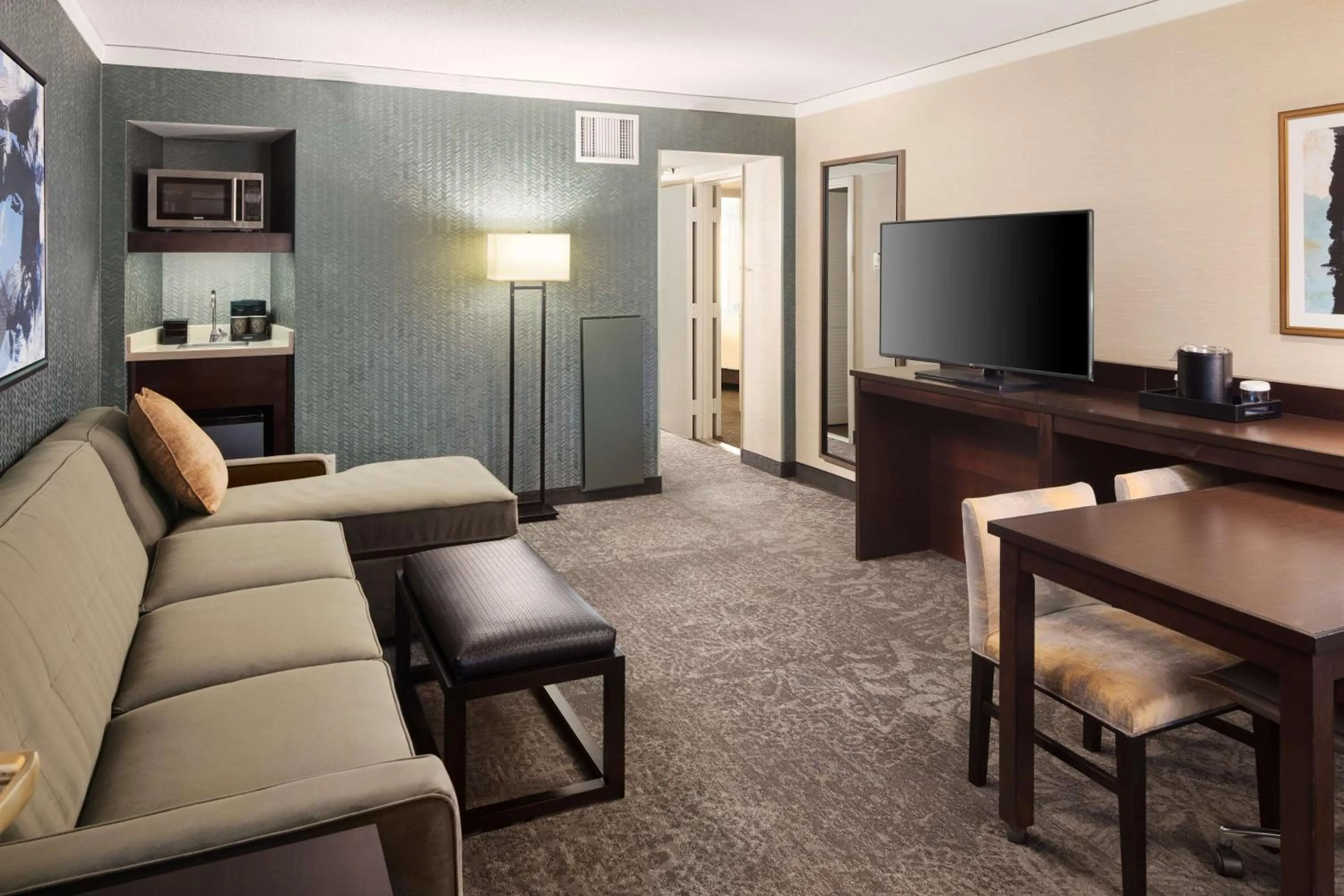 One-Bedroom King Suite with Roll-In Shower - Mobility Accessible/Non-Smoking in Embassy Suites Tysons Corner