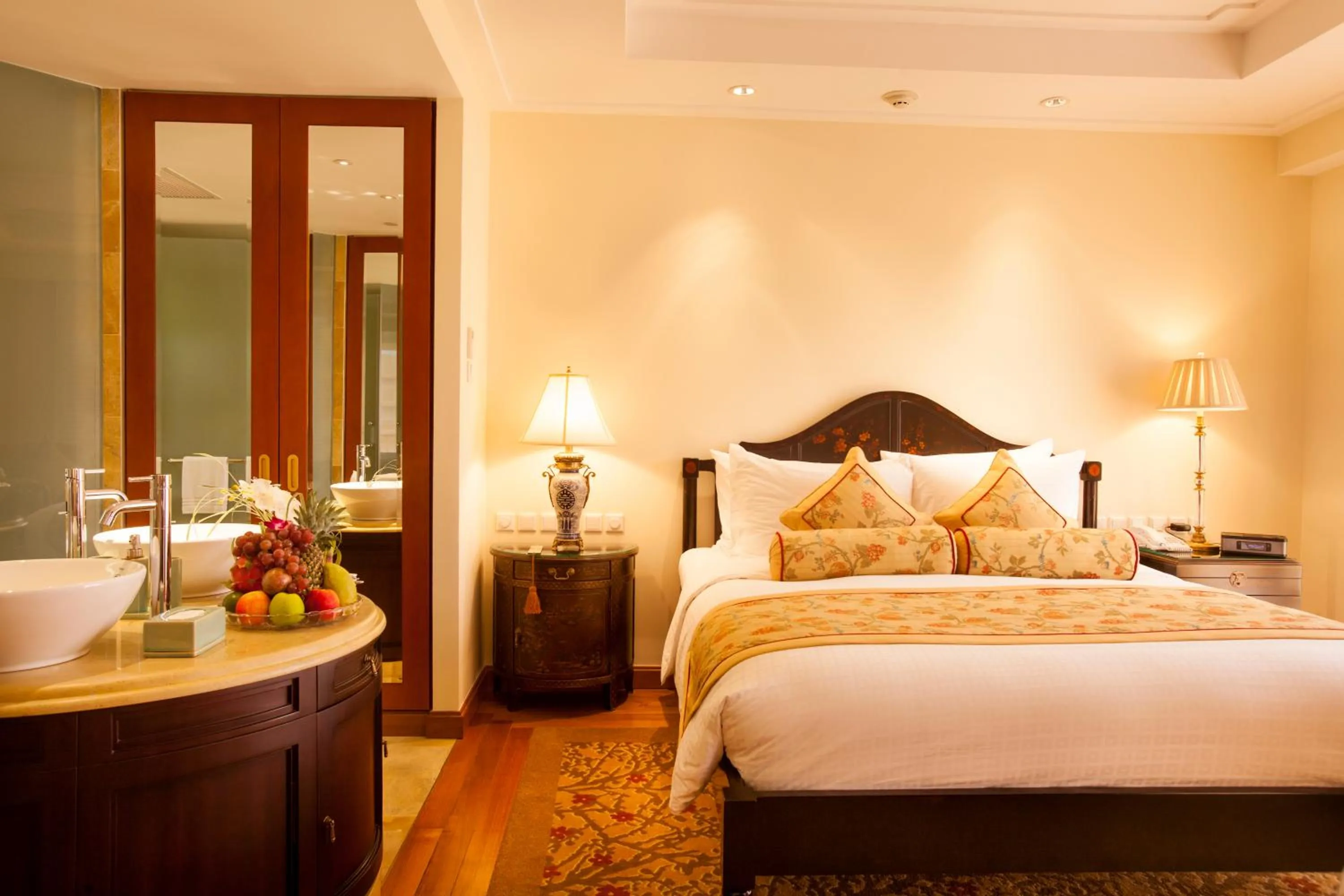 Suite in Indochine Palace