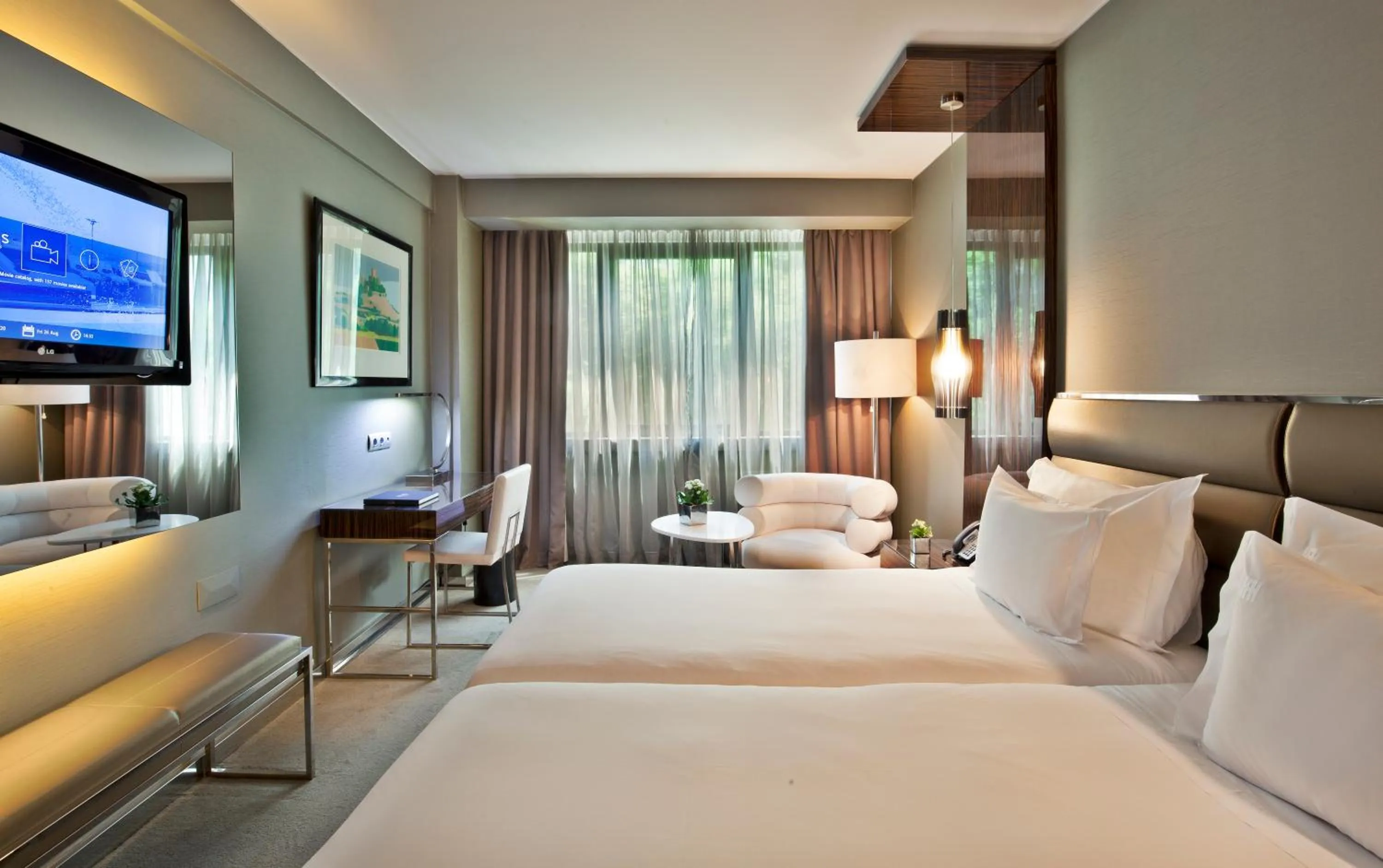 Deluxe Double or Twin Room With Extra Bed in Altis Grand Hotel
