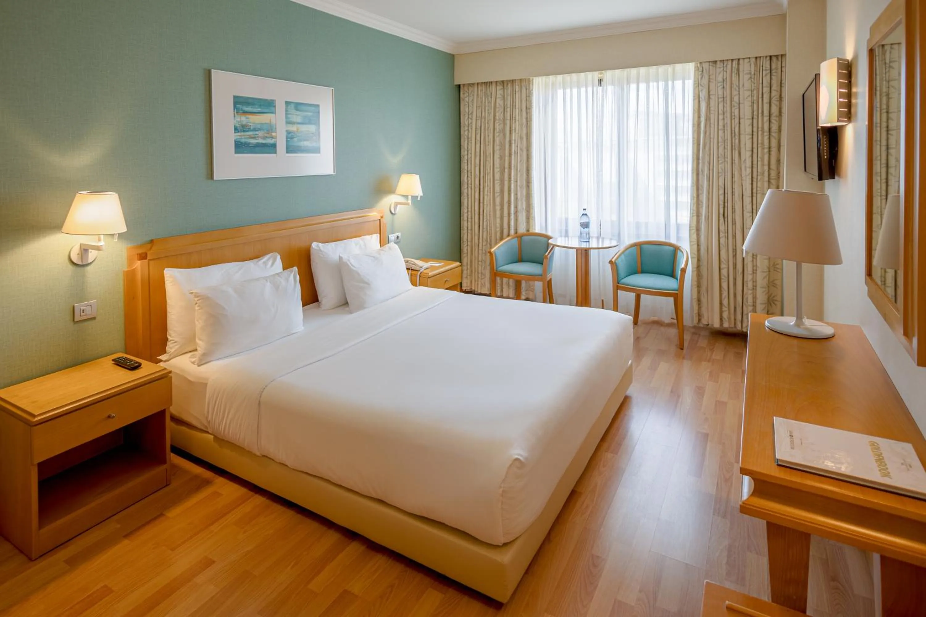 Double or Twin Room in SANA Metropolitan Hotel