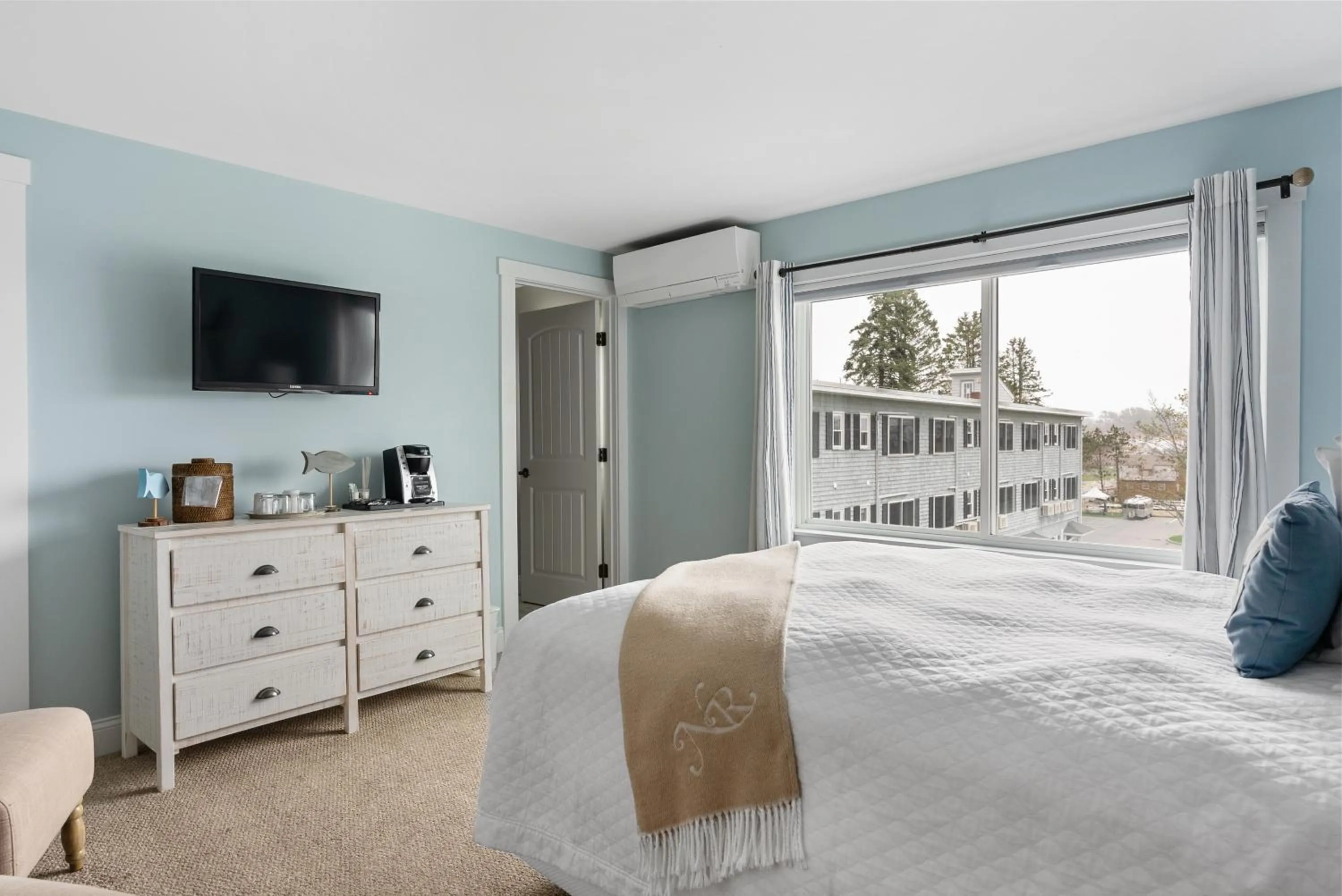 Carriage House Queen - Max 2 Guests in The Nonantum Resort