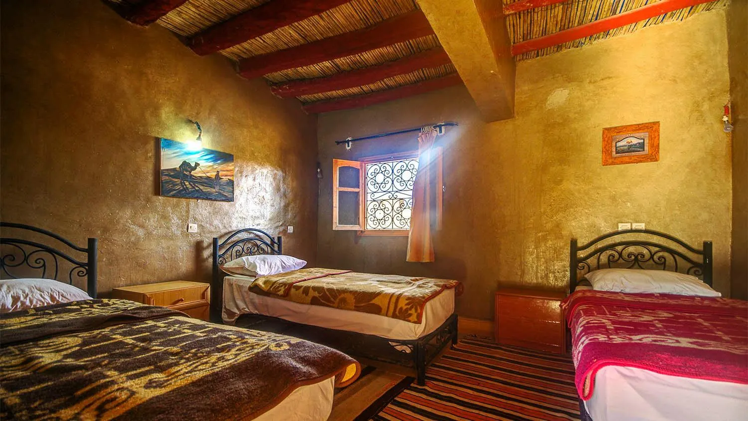 Family Room with Private Bathroom in Gite Tamlli