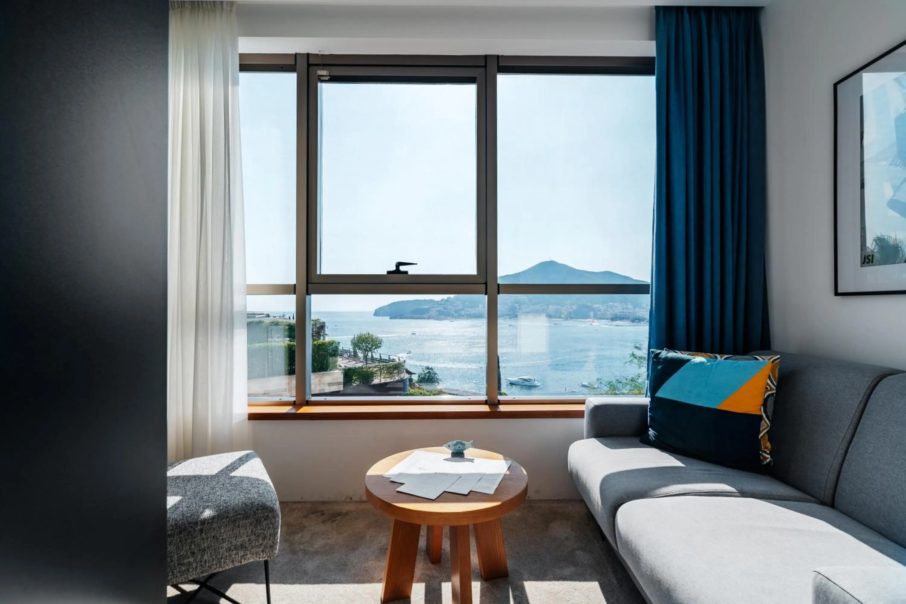 Superior Double Room with Sea View in Hotel Harmonia by Dukley