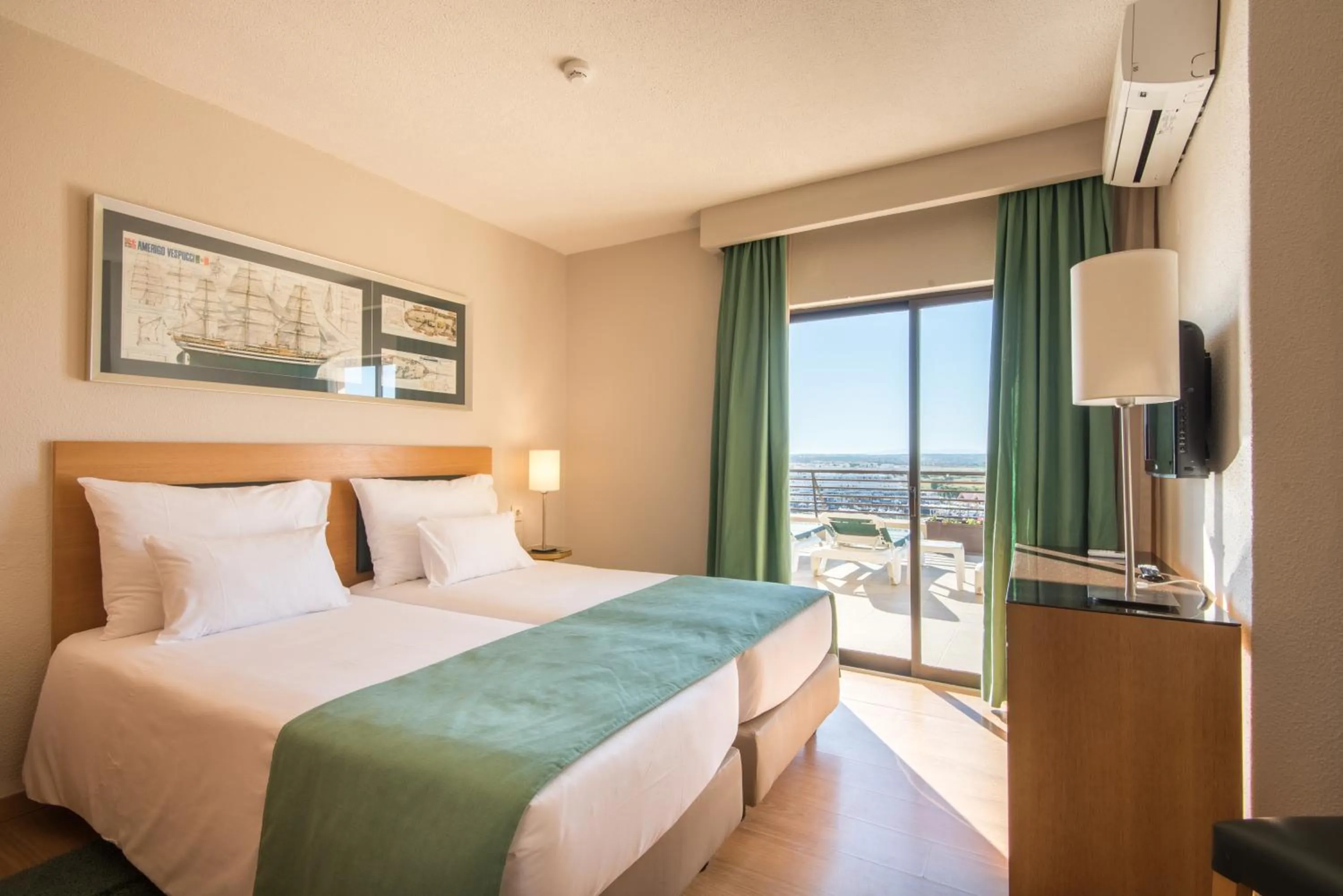 Senior Suite in Vila Gale Marina