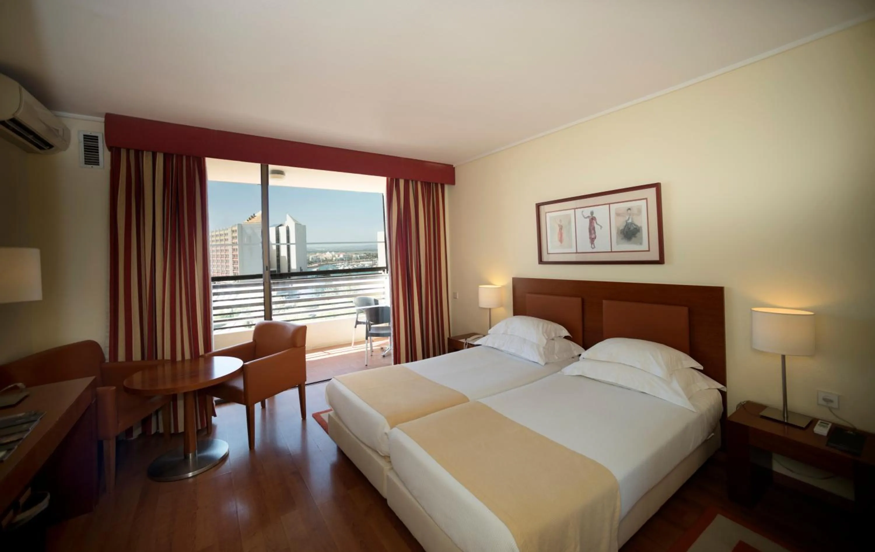 Standard Twin Room with Sea View - single occupancy in Vila Gale Ampalius