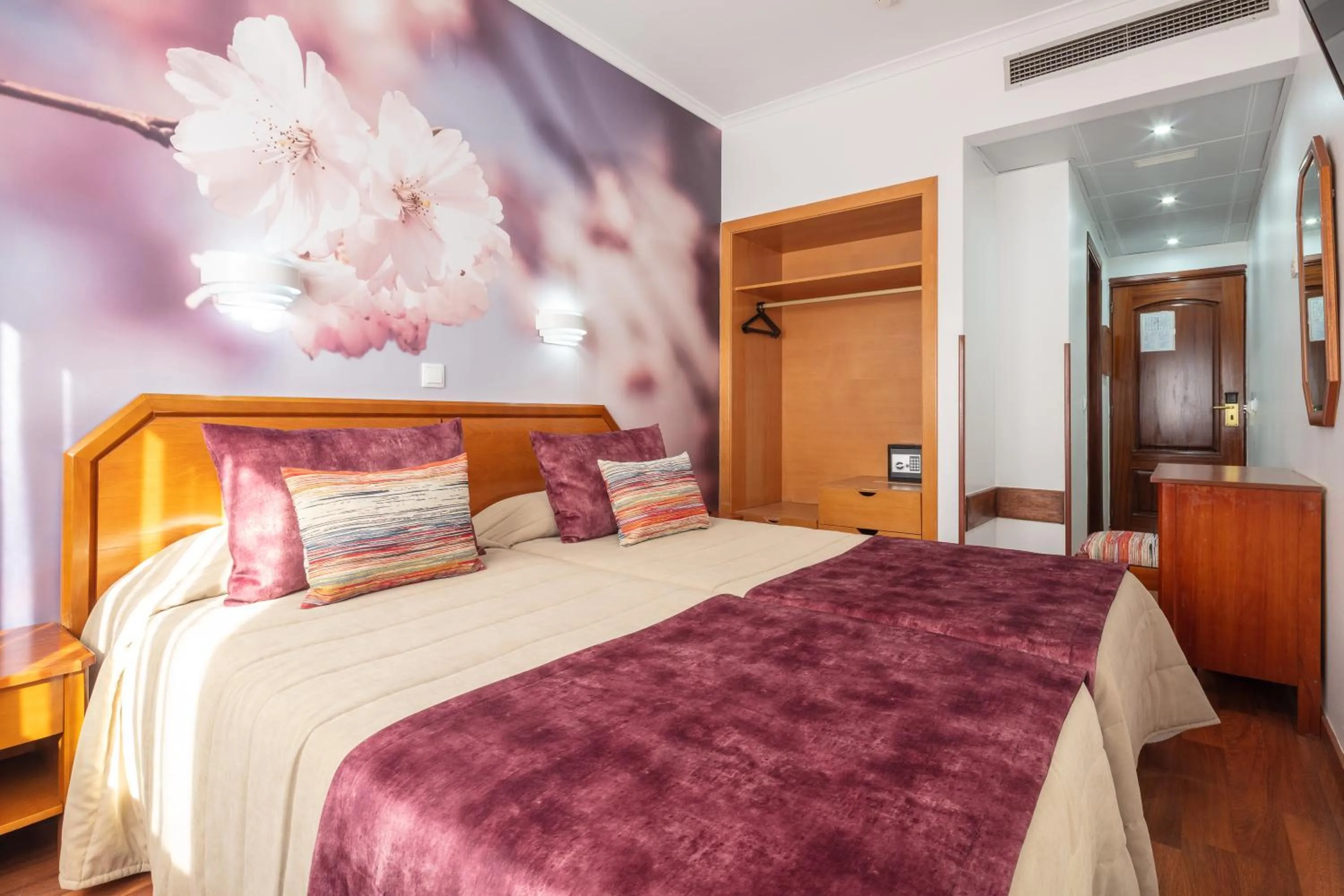 Double Room in Hotel Anjos