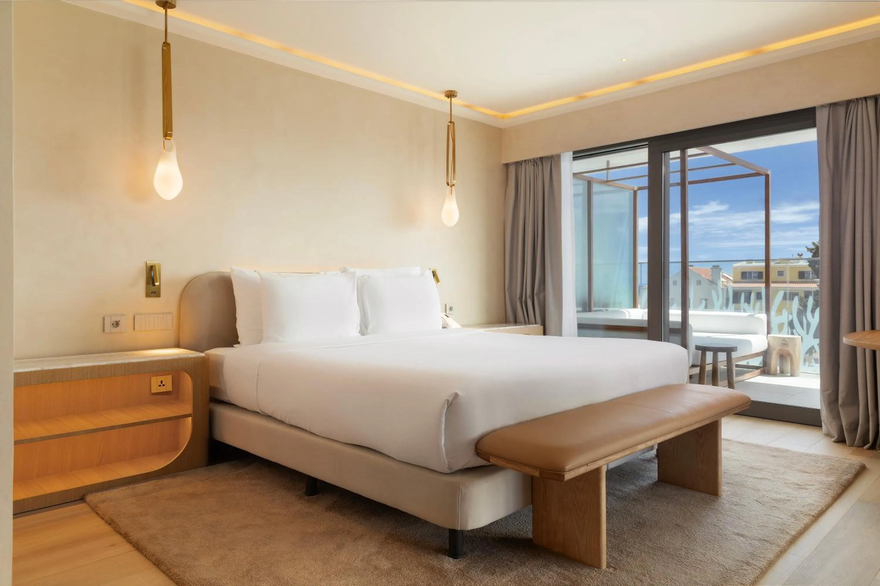 Suite with Balcony in EVOLUTION Cascais-Estoril Hotel