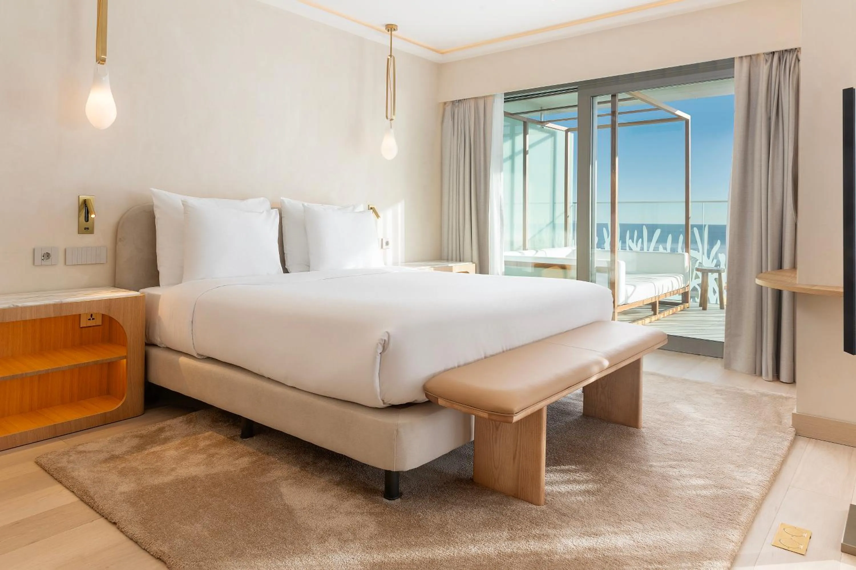 Suite with Sea View in EVOLUTION Cascais-Estoril Hotel