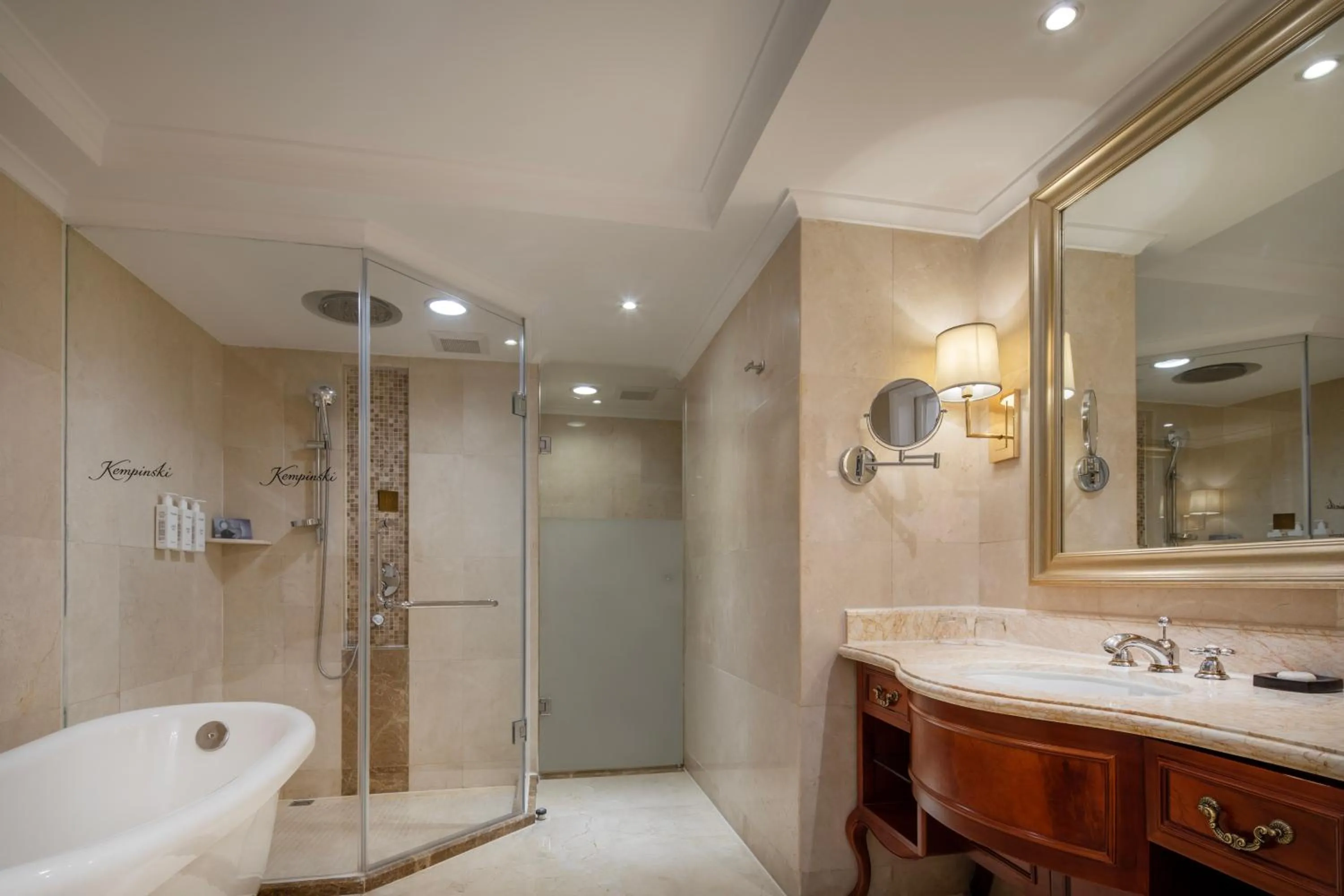 Deluxe Twin Room with Panoramic View in Kempinski Hotel Guiyang