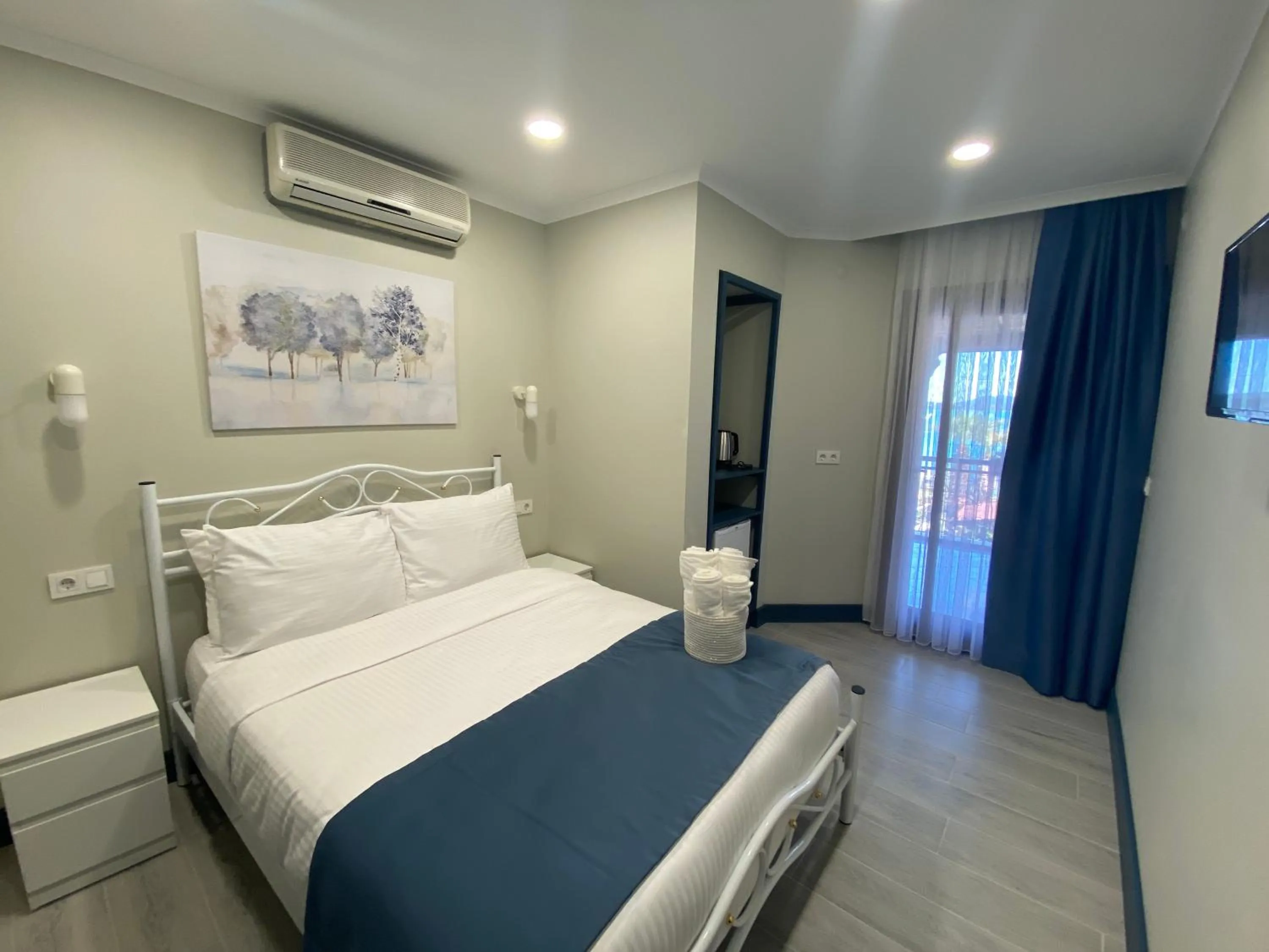 Double Room with Balcony and Sea View in Cunda Villa Anka