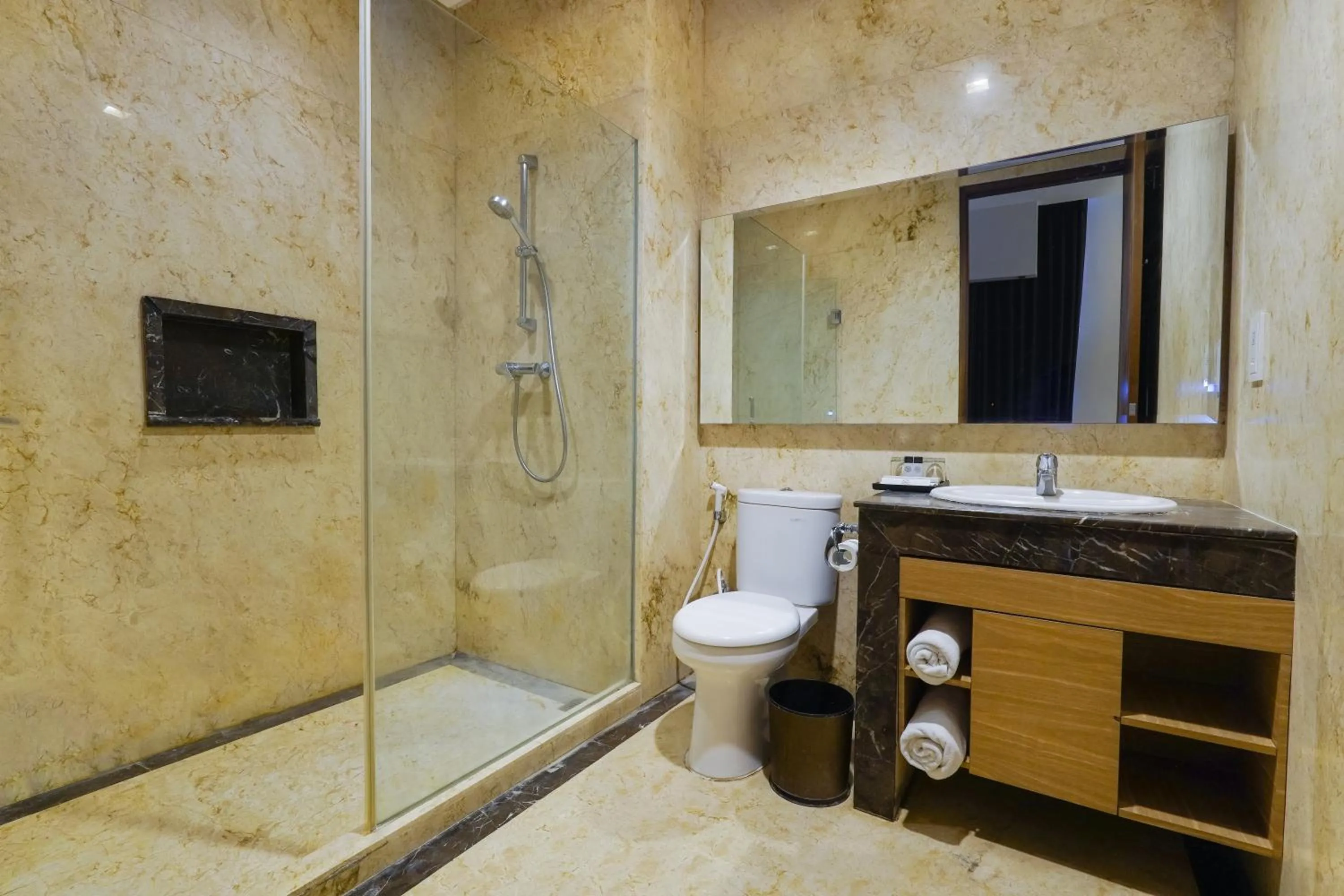 Superior King Room in Royal Padjadjaran Hotel