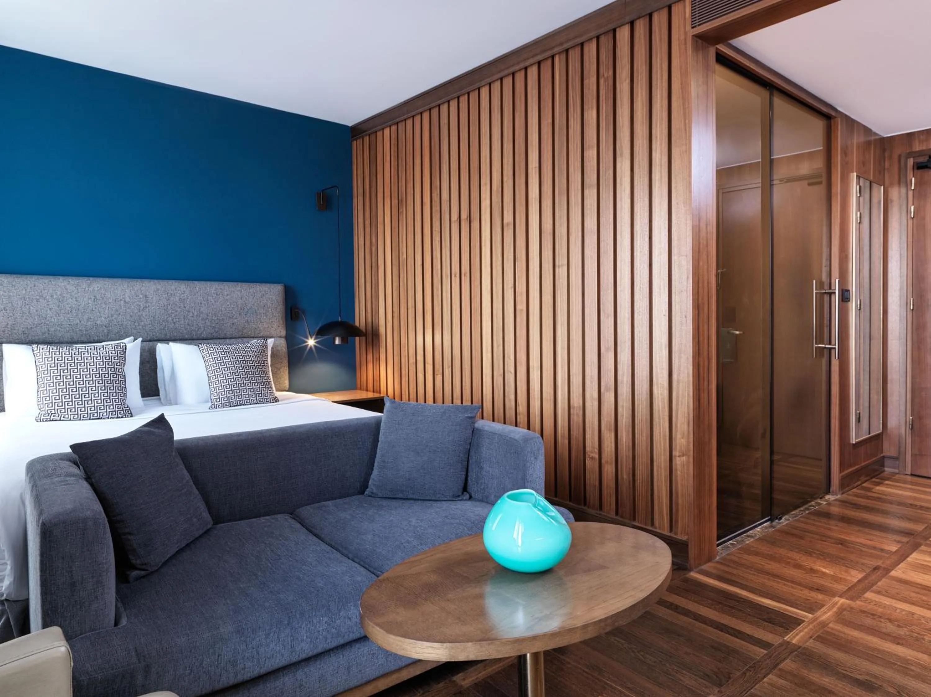 Junior Suite - single occupancy in Metropol Palace, Belgrade