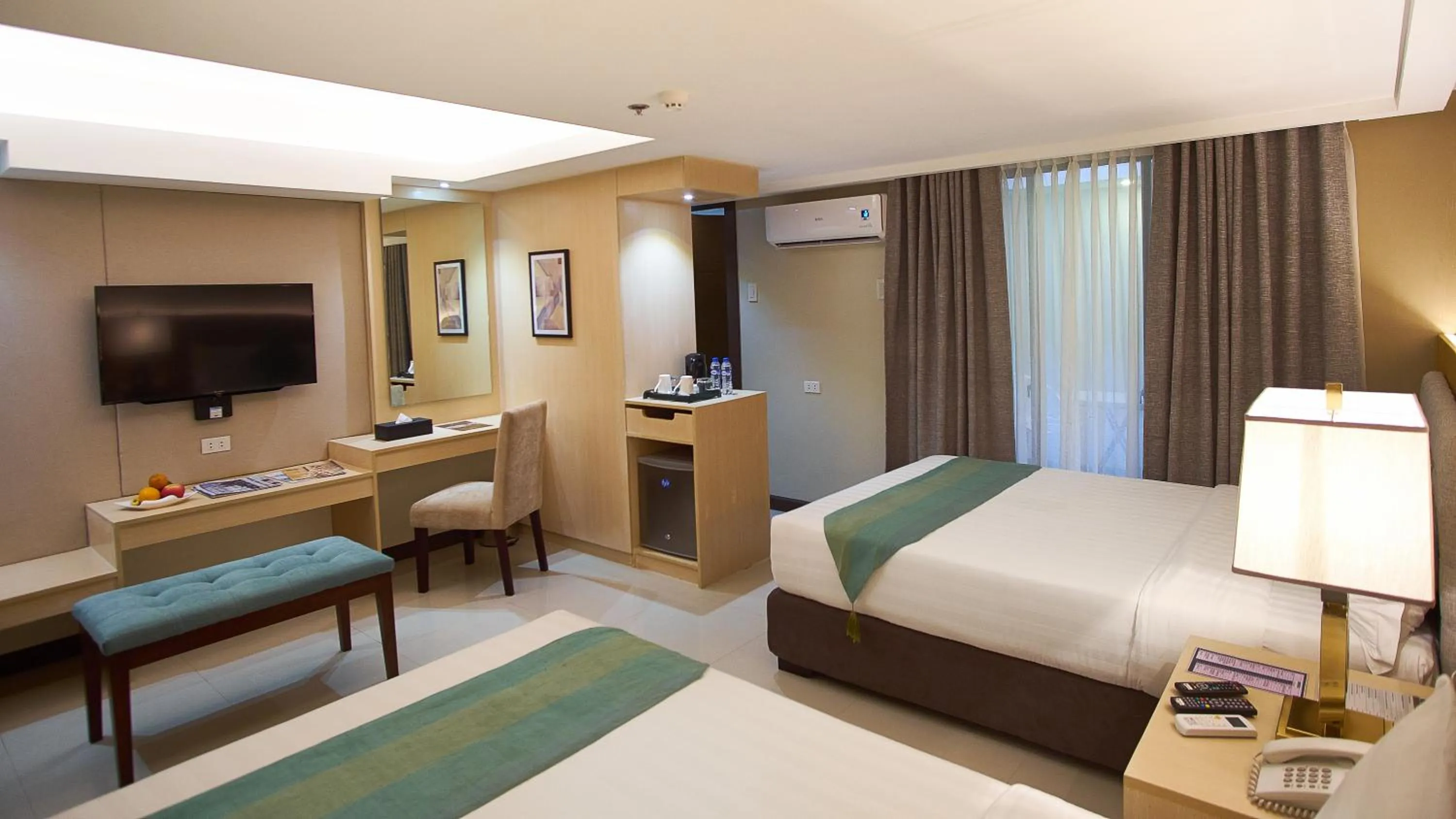 Superior Double or Twin Room in J7 Hotel