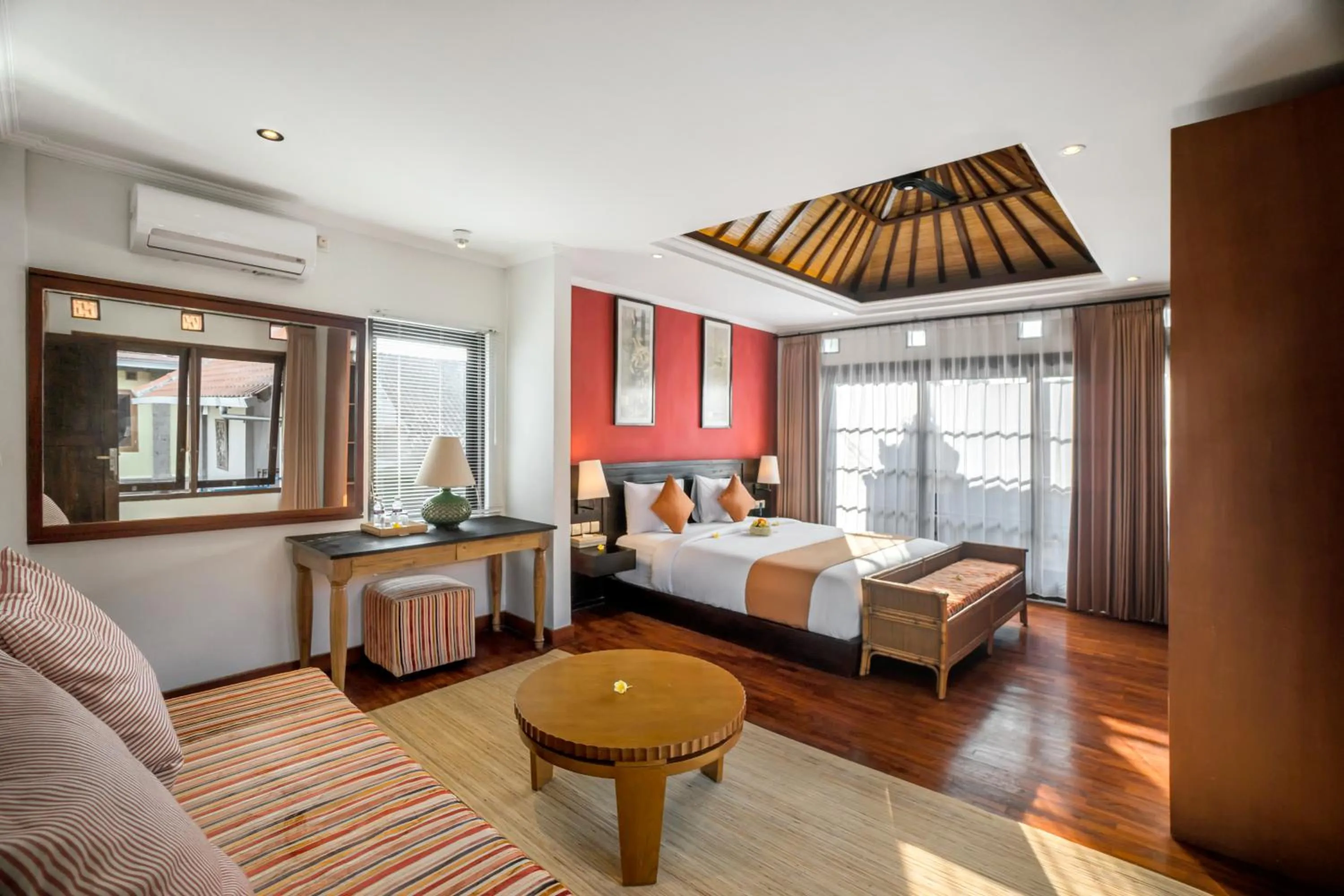 Deluxe Suite in Hartaning House by GenuineHost