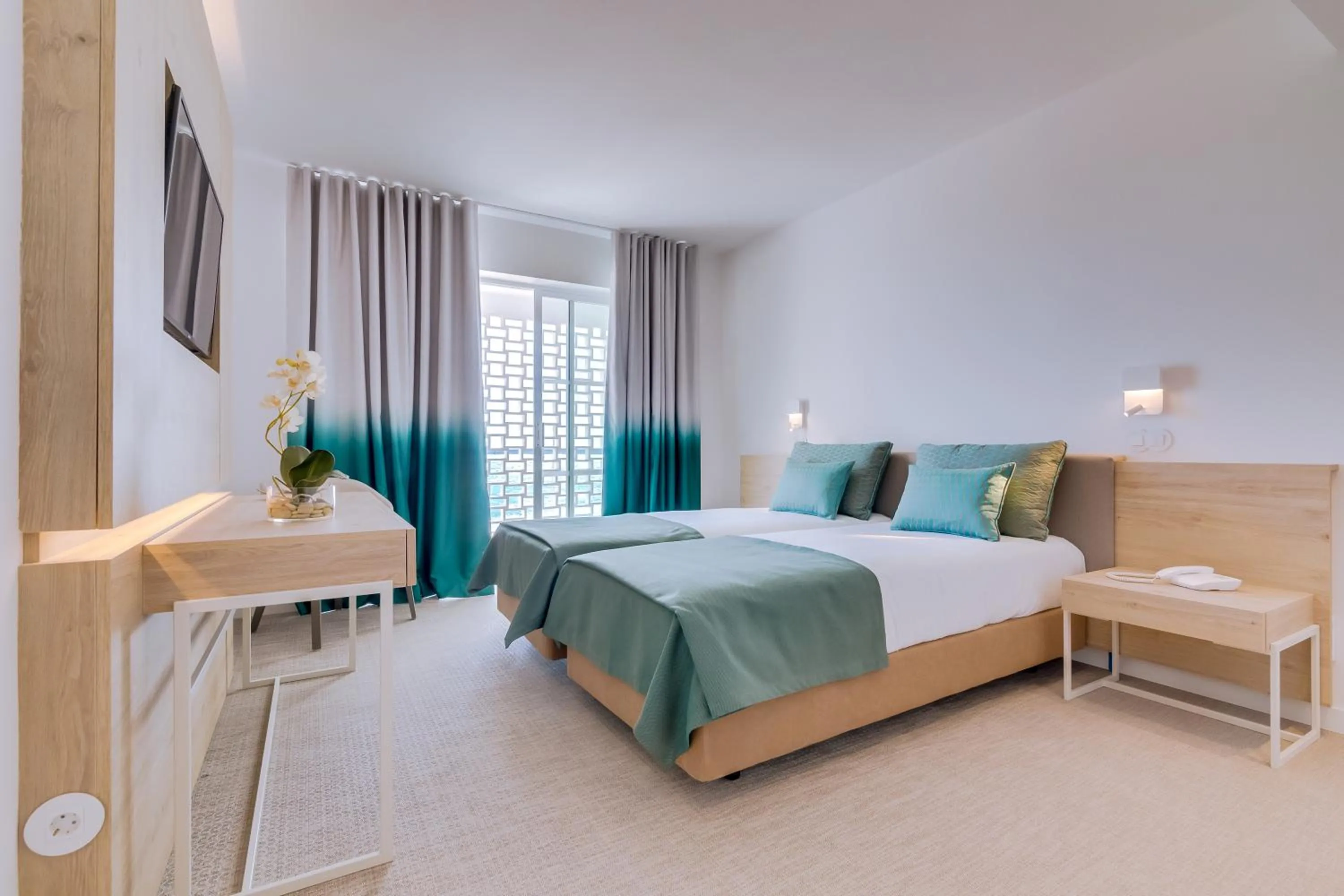 Double or Twin Room with Balcony and Sea View in Hotel Sol e Mar Albufeira - Adults Only