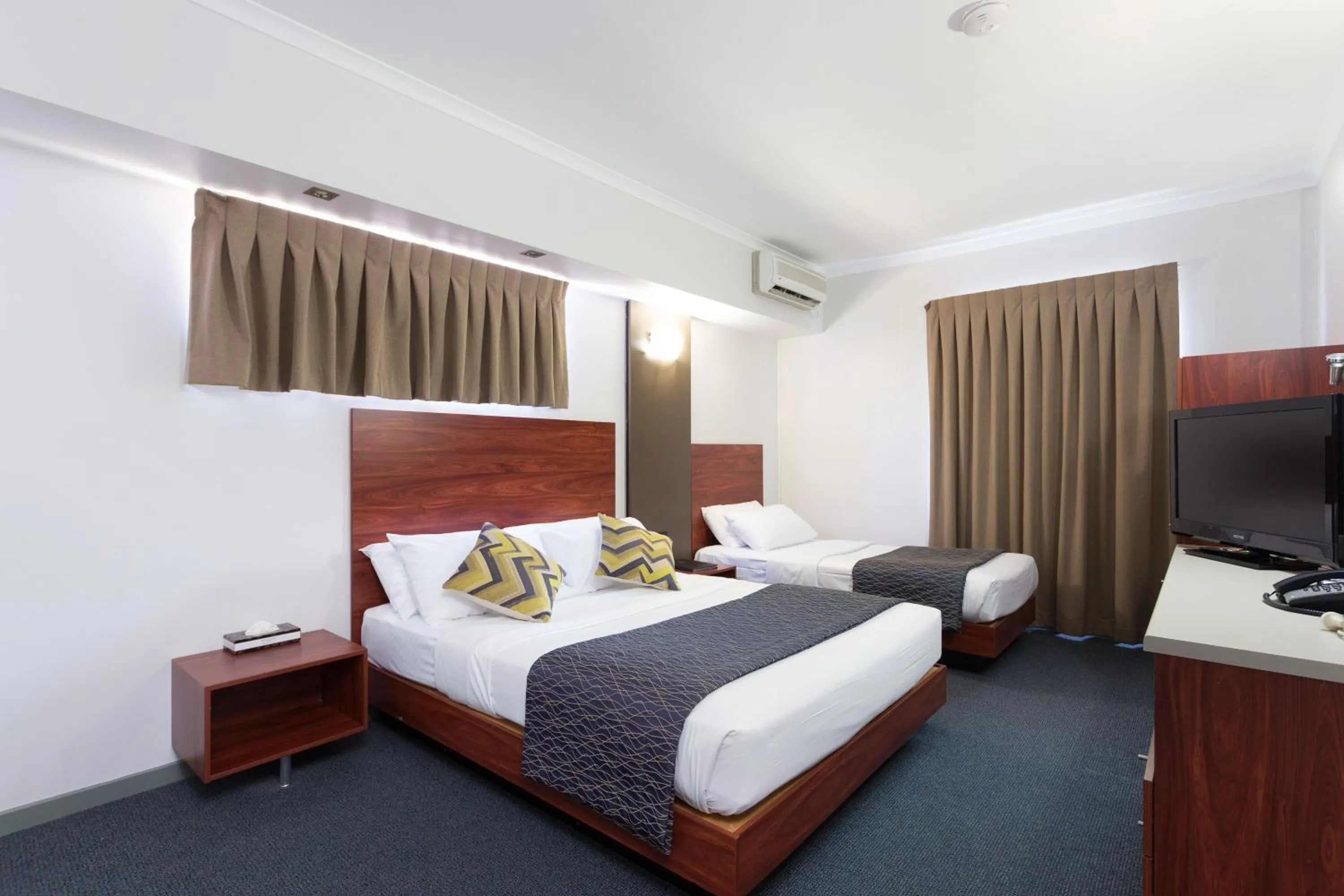 Deluxe Twin Room in Rocklea International Motel