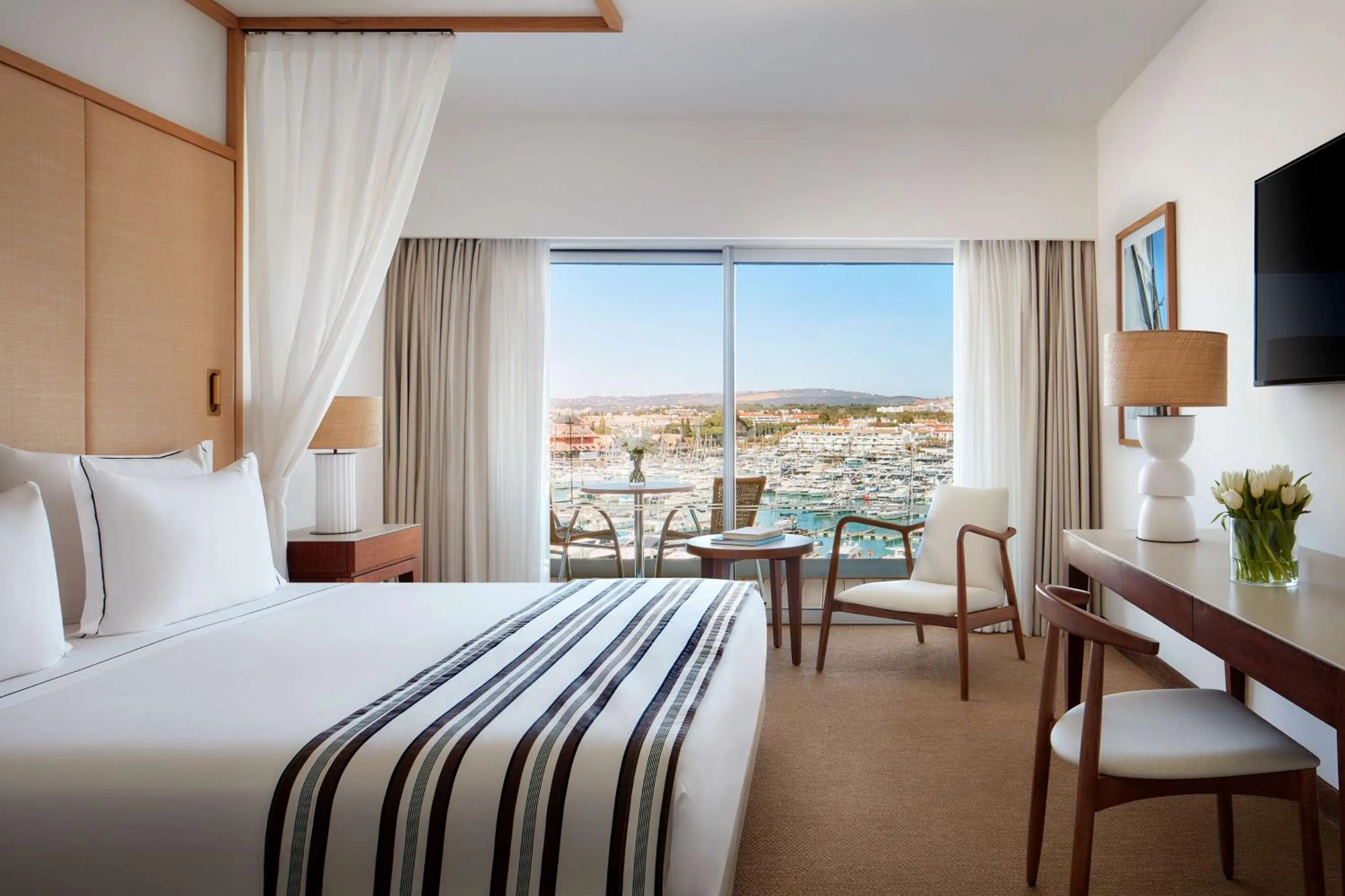 Family Connecting Room (2 Adults + 2 Children) in Tivoli Marina Vilamoura