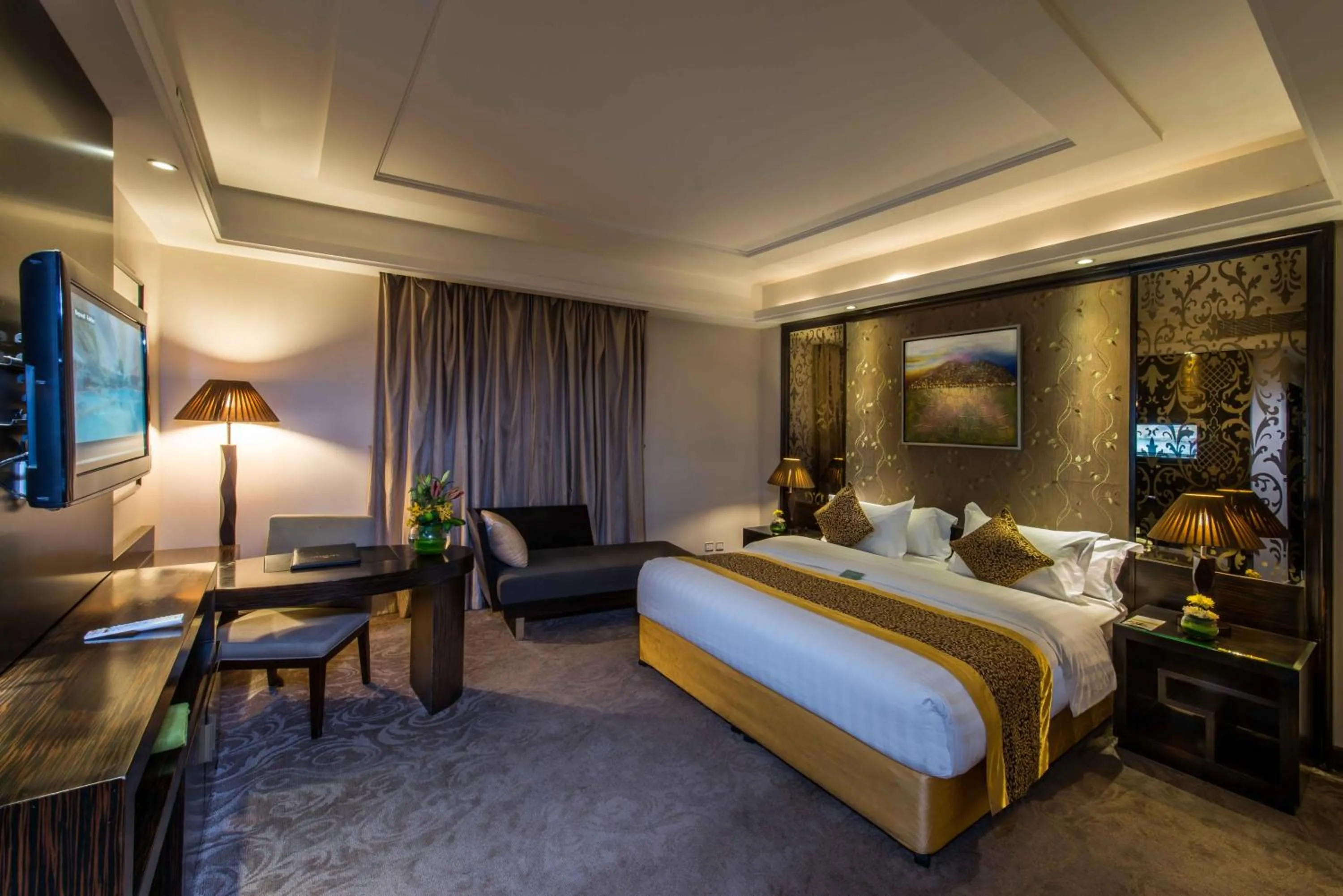 Suite in Boudl Al Woroud بودل الورود