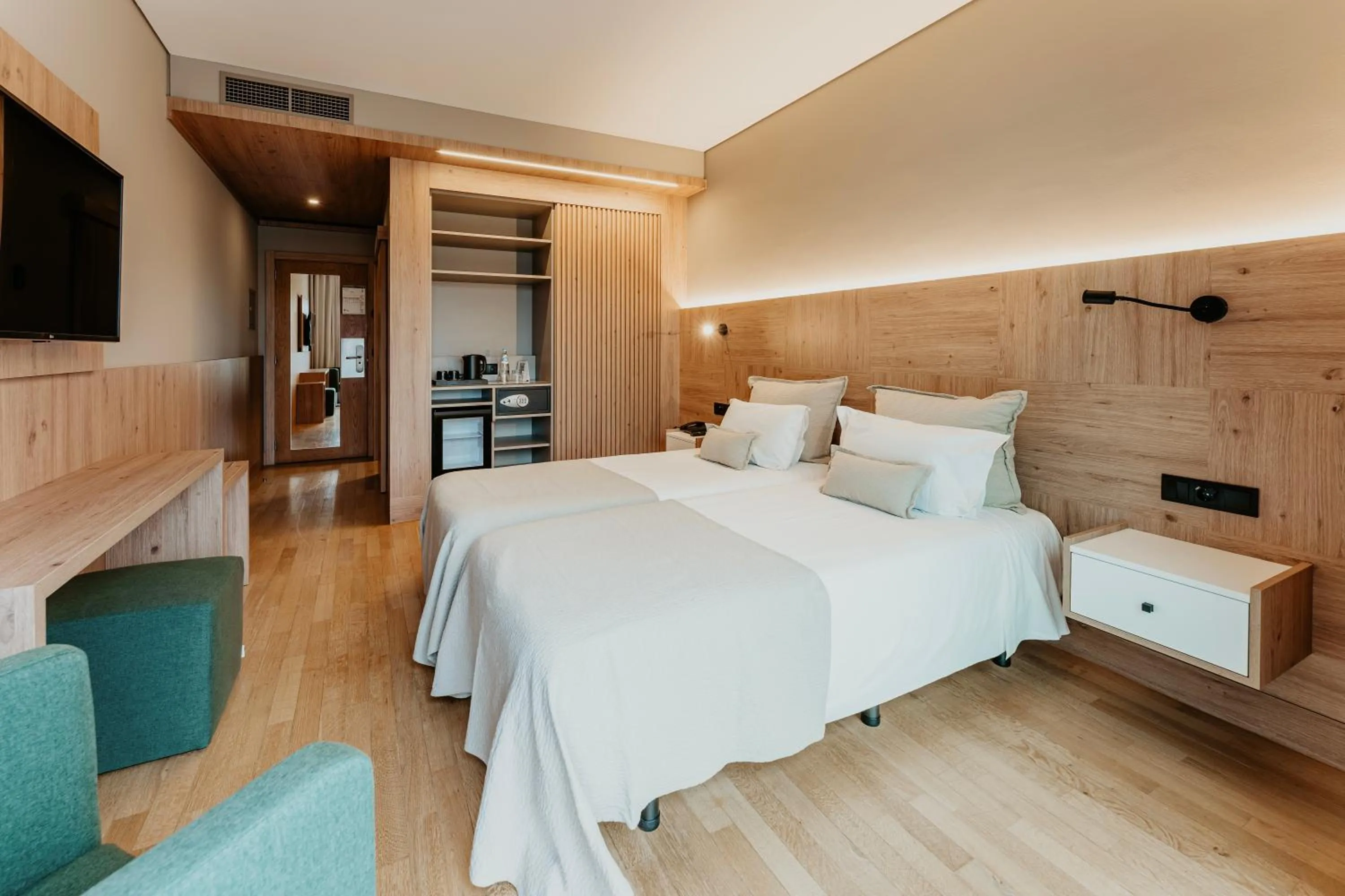 Premium Twin Room in Hotel Minho