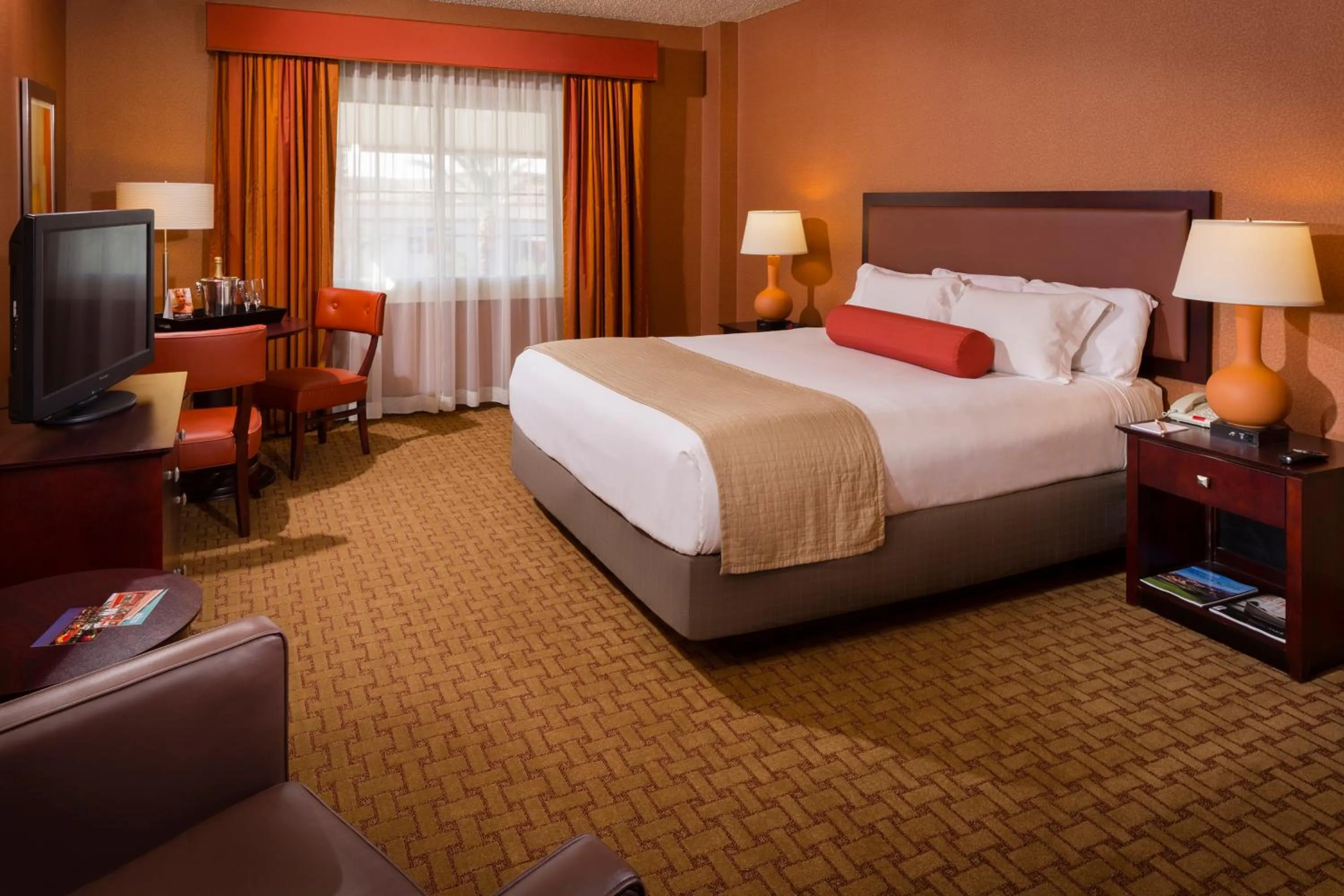 Resort King Room in Eureka Casino Resort