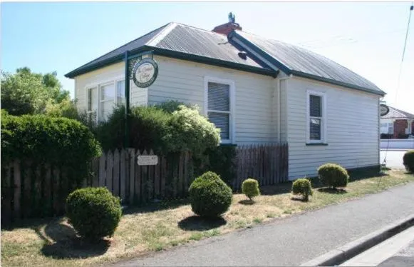 The Corner Cottage in Westbury Gingerbread Cottages