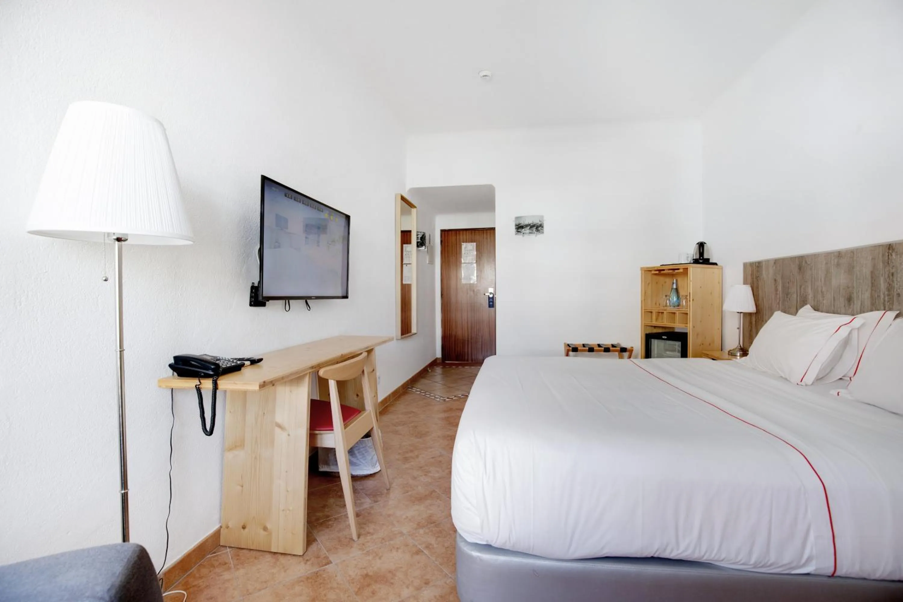 Superior Double or Twin Room with City View in Hotel Carvoeiro Plaza