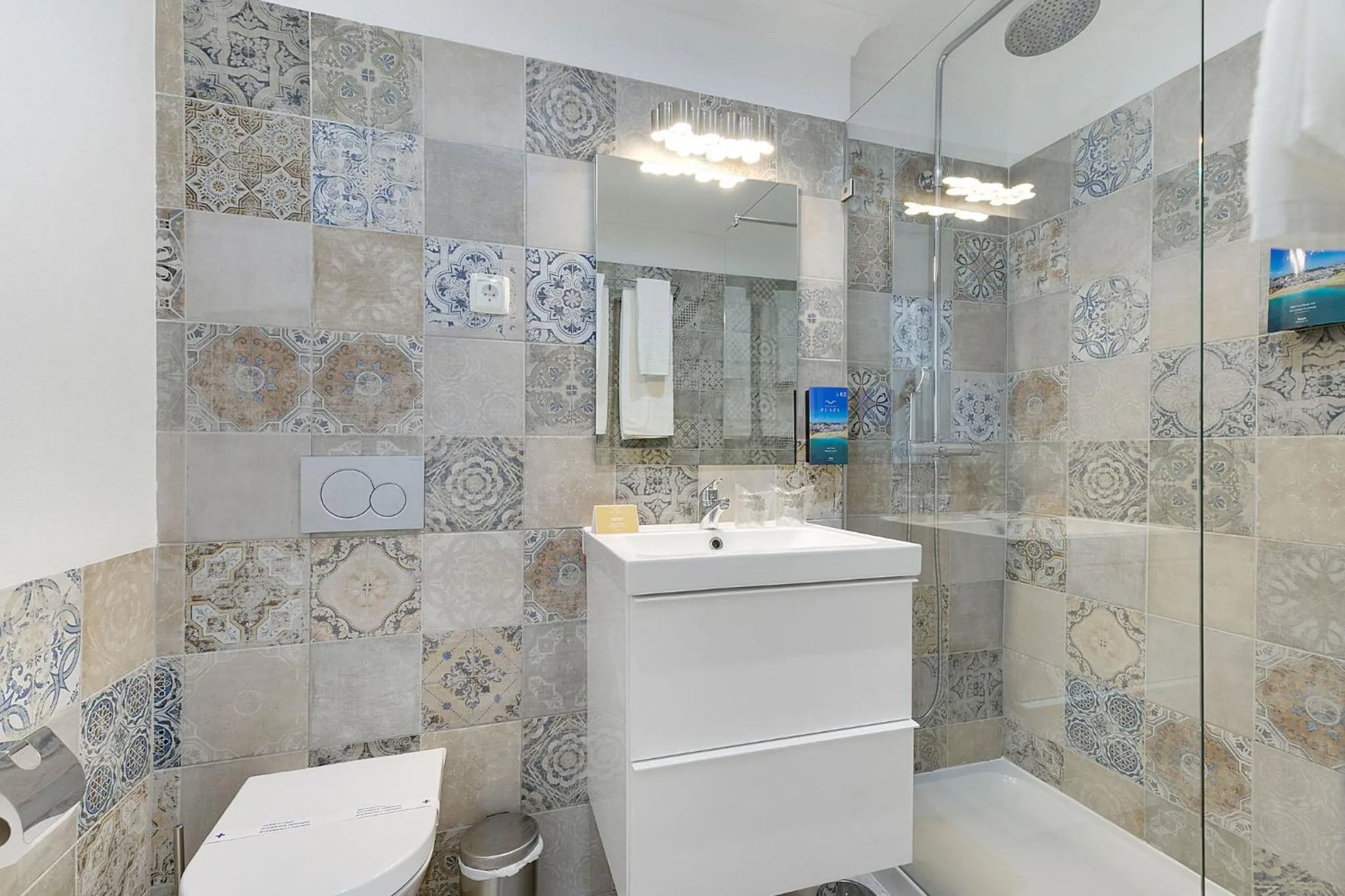 Two-Bedroom Suite in Hotel Carvoeiro Plaza