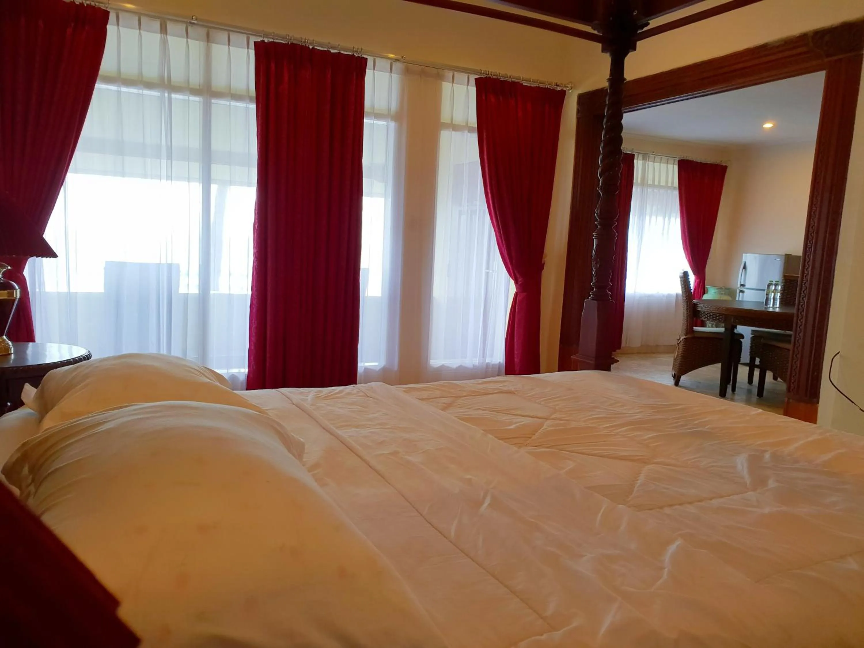 VIP Suite in 77 Sunset Plaza