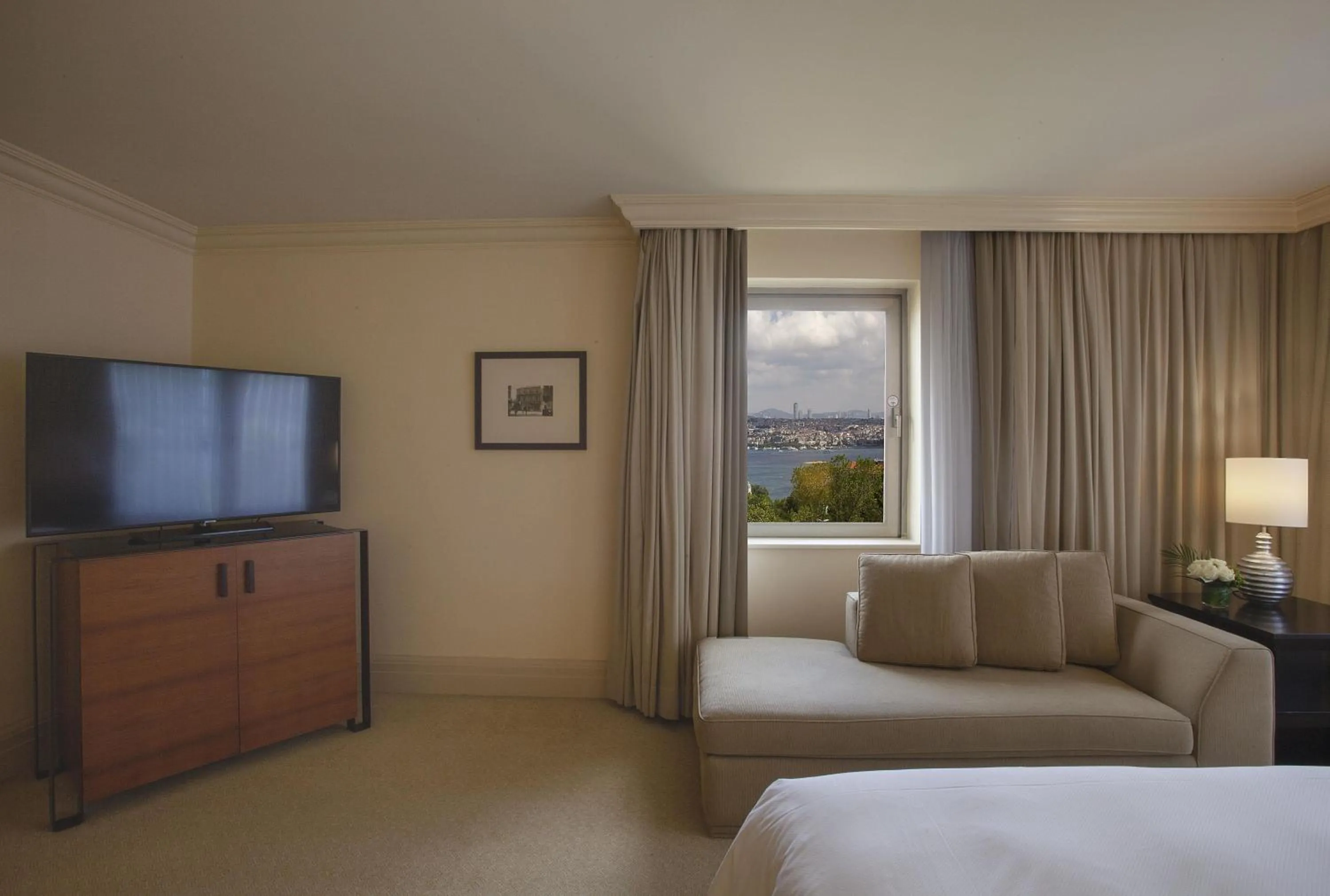 Grand King Suite with Bosphorus View - Lounge Access in Grand Hyatt Istanbul