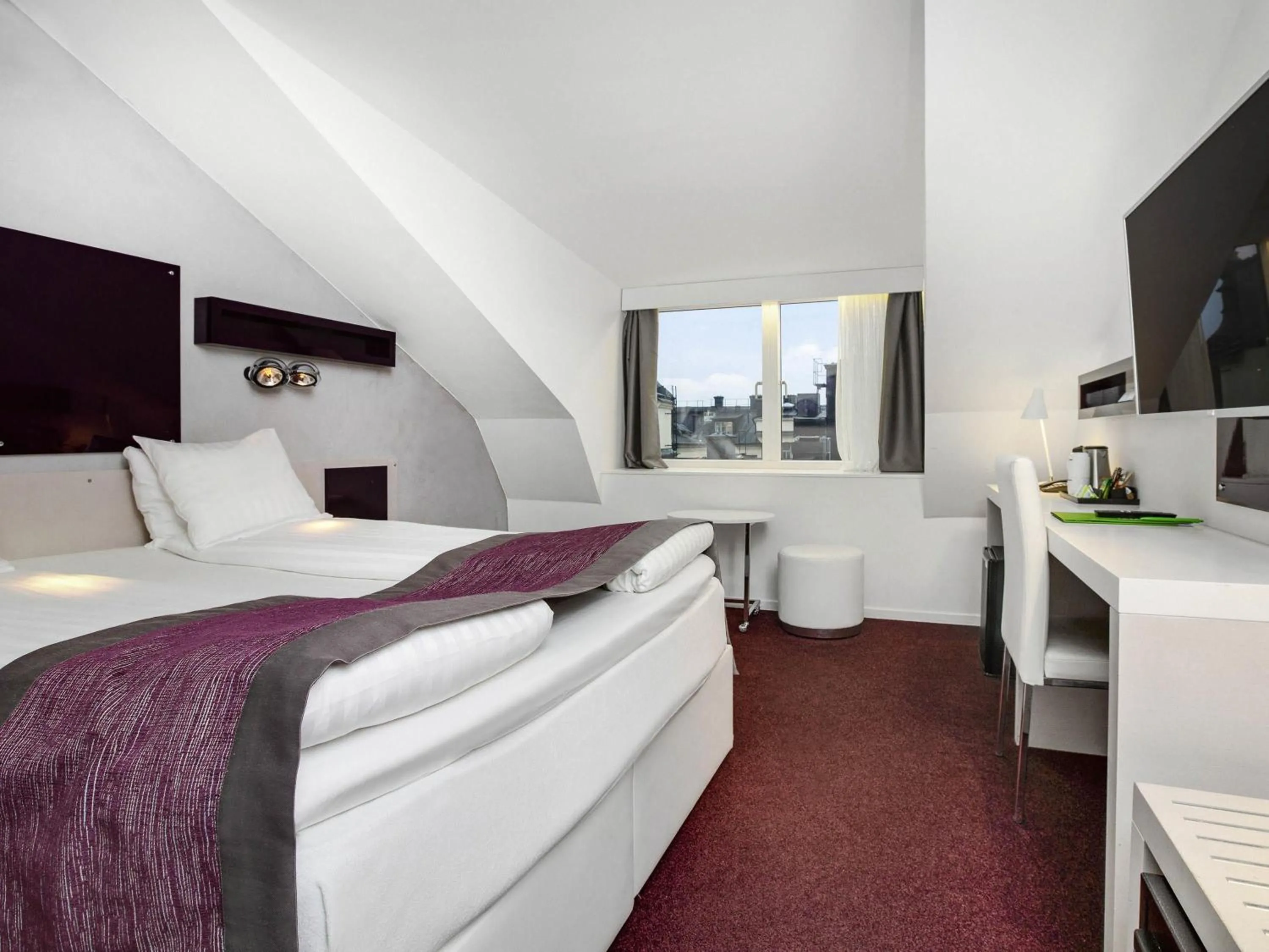 Superior Double Room in Ibis Styles Stockholm Odenplan