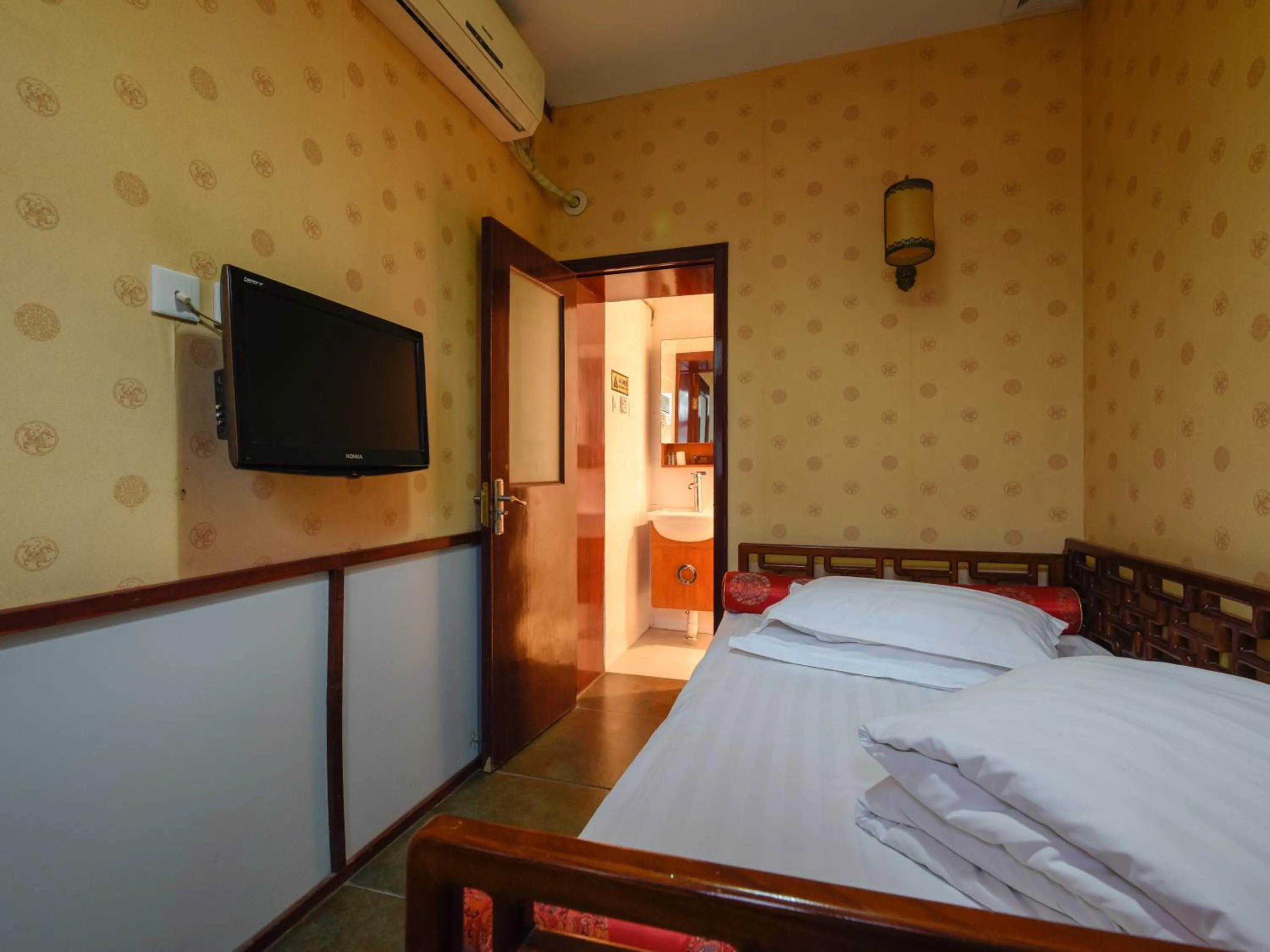 Single Room in Qianmen Courtyard Hotel