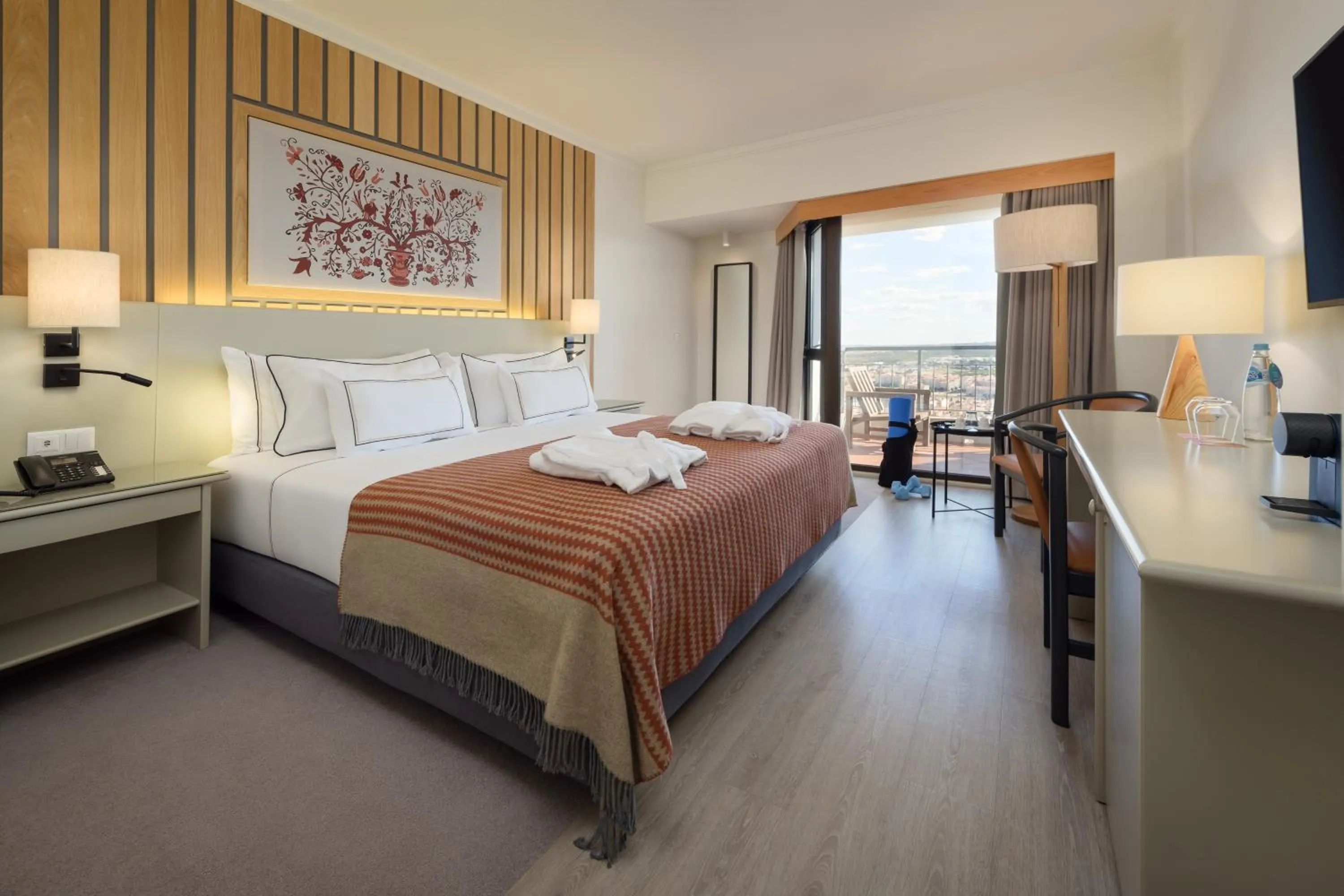 Premium Double Room with City View in Meliá Castelo Branco