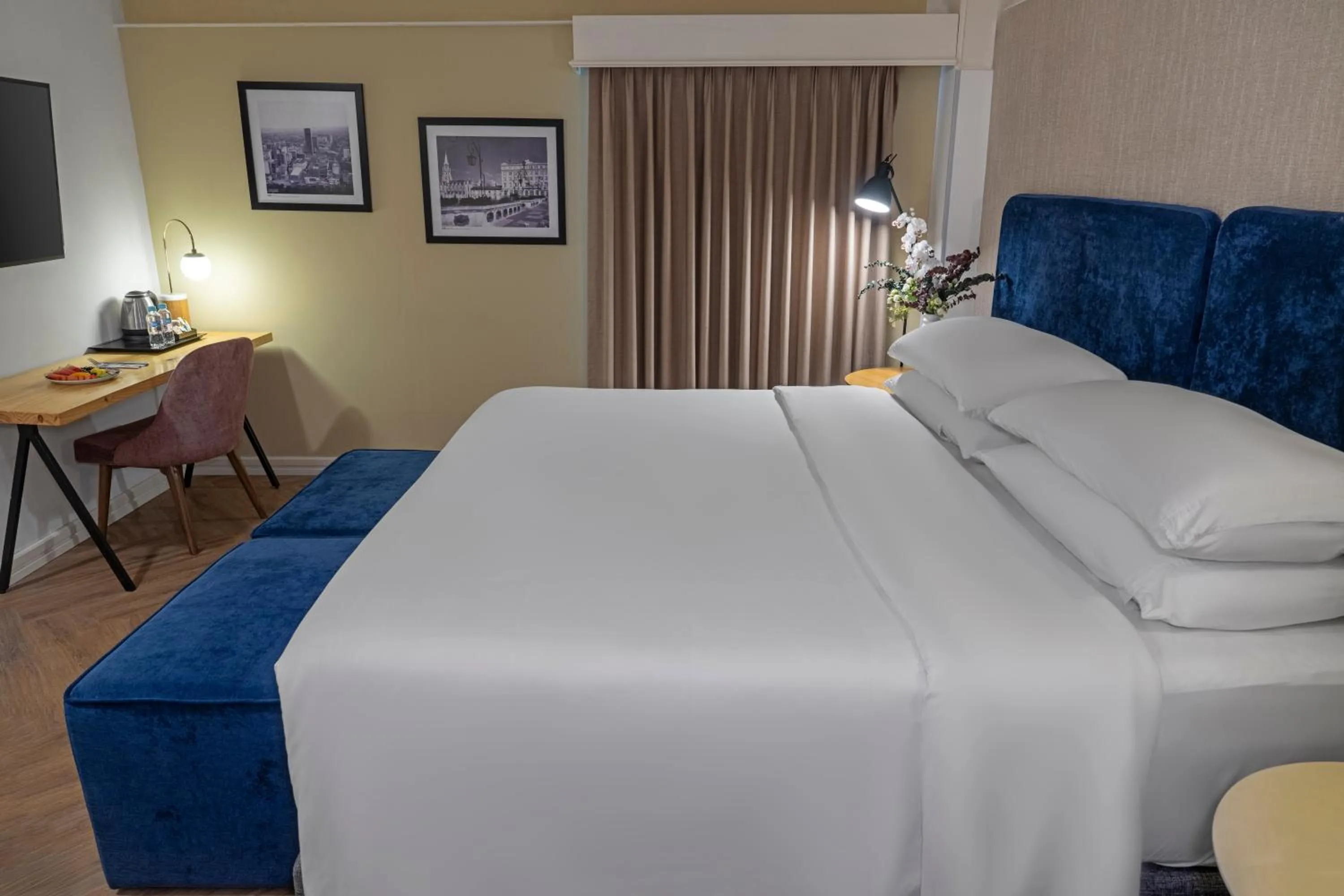 1 King Bed - Premium Room in Faranda Collection Cali, a member of Radisson Individuals