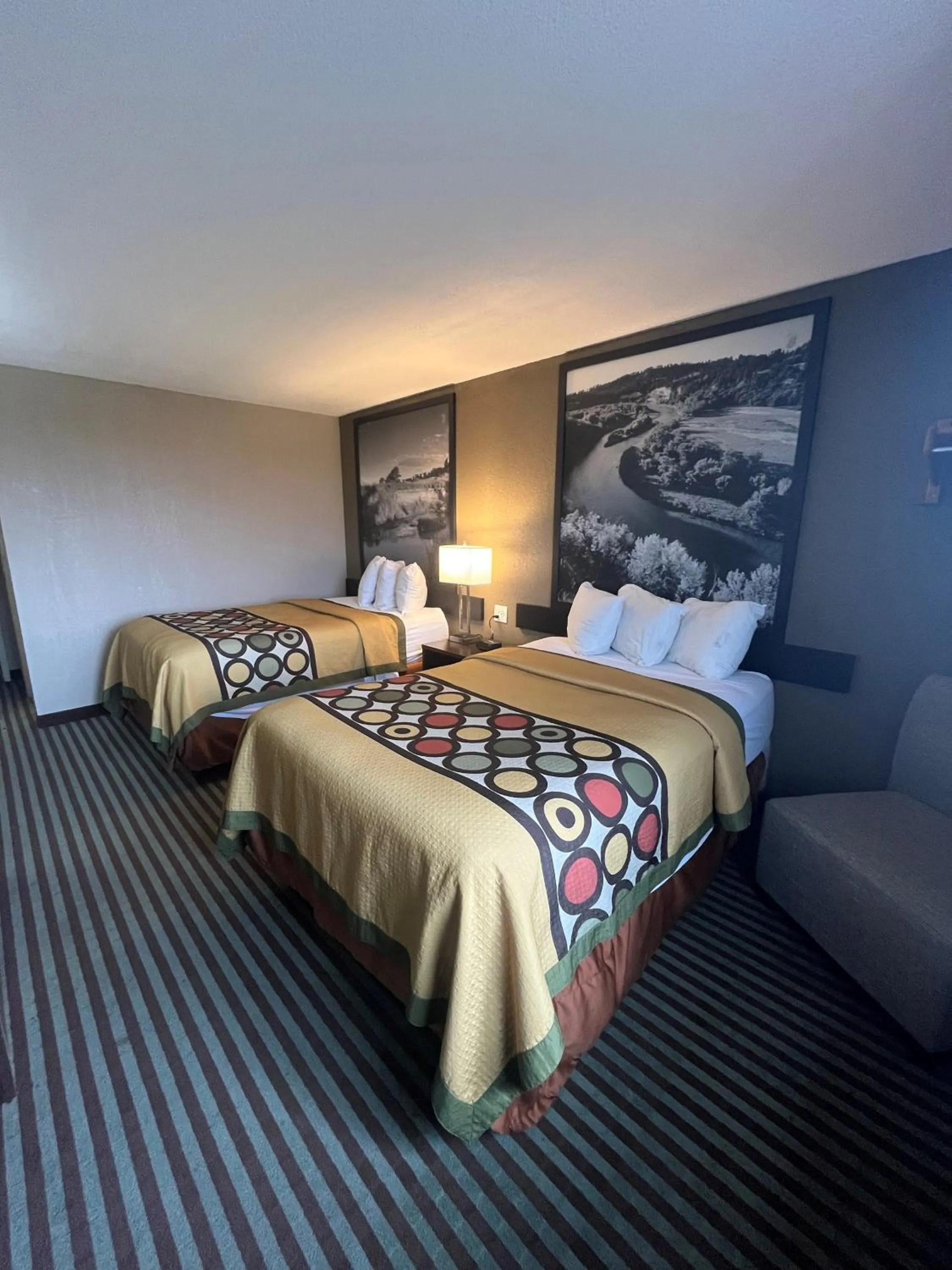 Deluxe Double Room with Two Double Beds - Non-Smoking in Super 8 by Wyndham Lexington
