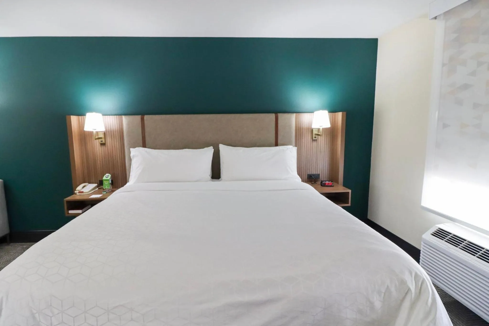 King Room - Hearing Accessible in Holiday Inn Quincy by IHG