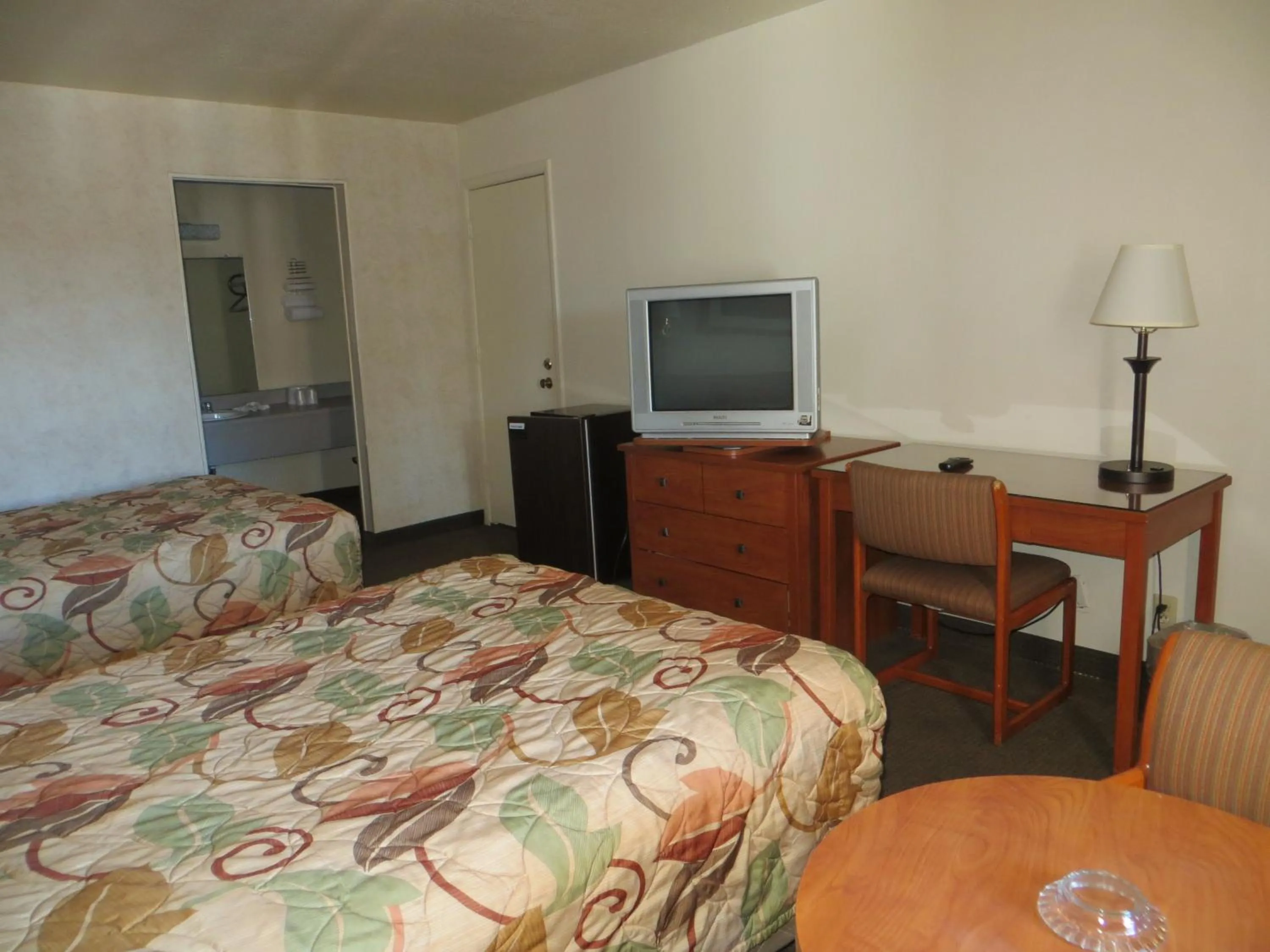 Double Room with Two Double Beds - Non-Smoking in Premier Inns Metro