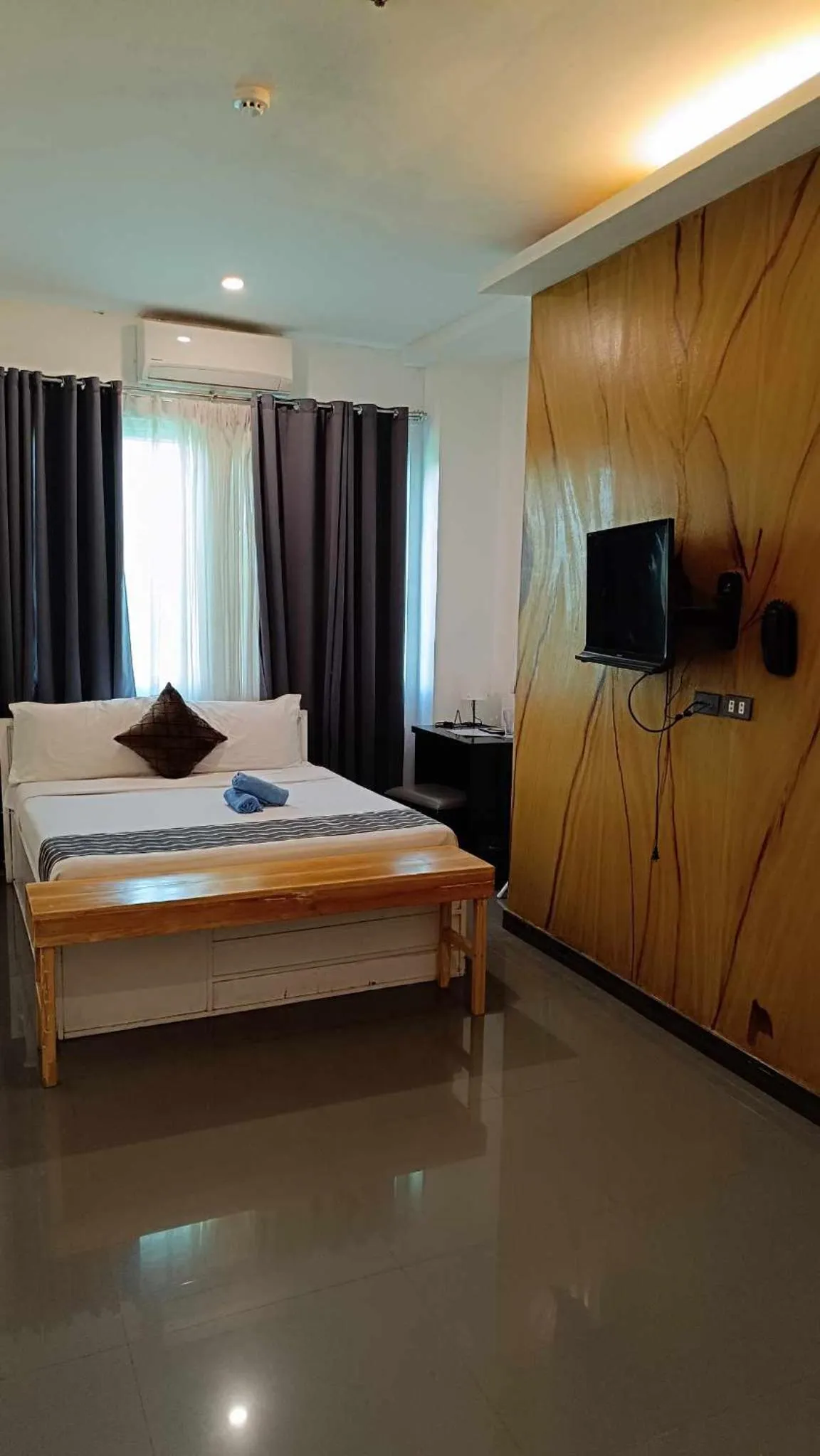 Standard Queen Room in The ApplePeach House