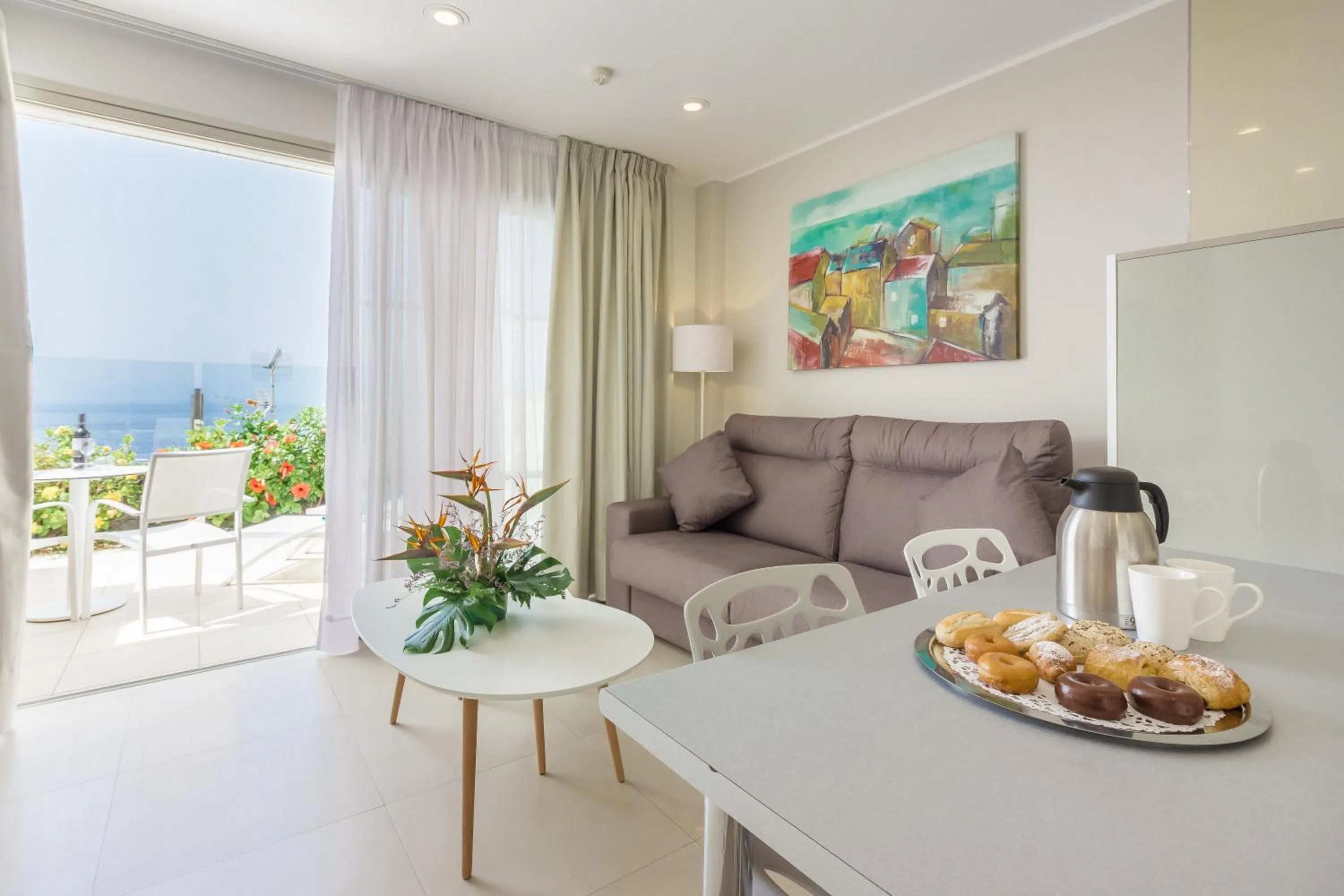 One-Bedroom Apartment with Sea View in Klayman Diamond Aparthotel