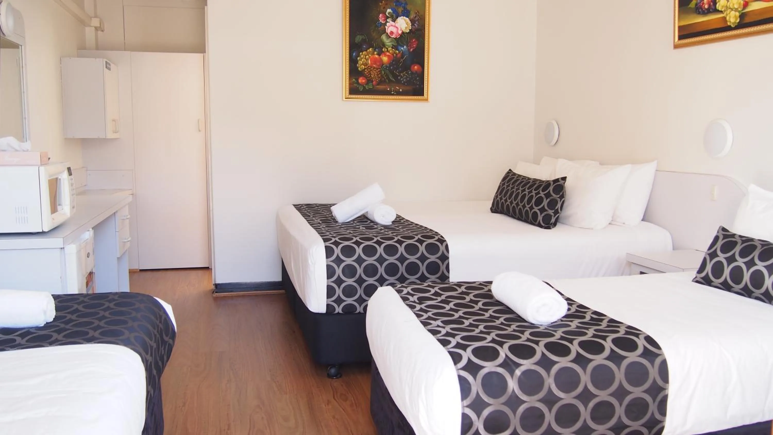 Deluxe Family Suite in Queanbeyan Motel