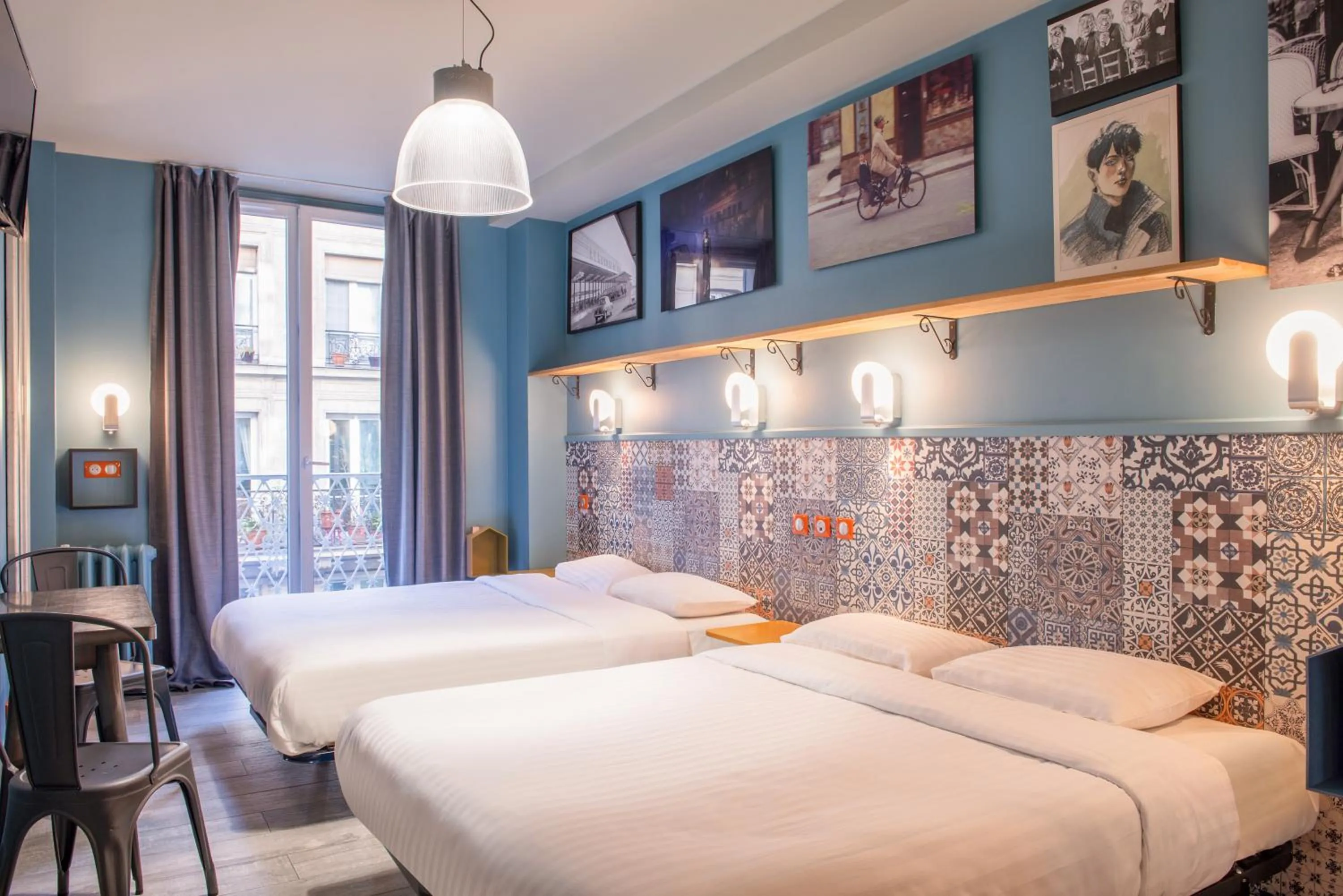 Twin Room in Hôtel de Roubaix