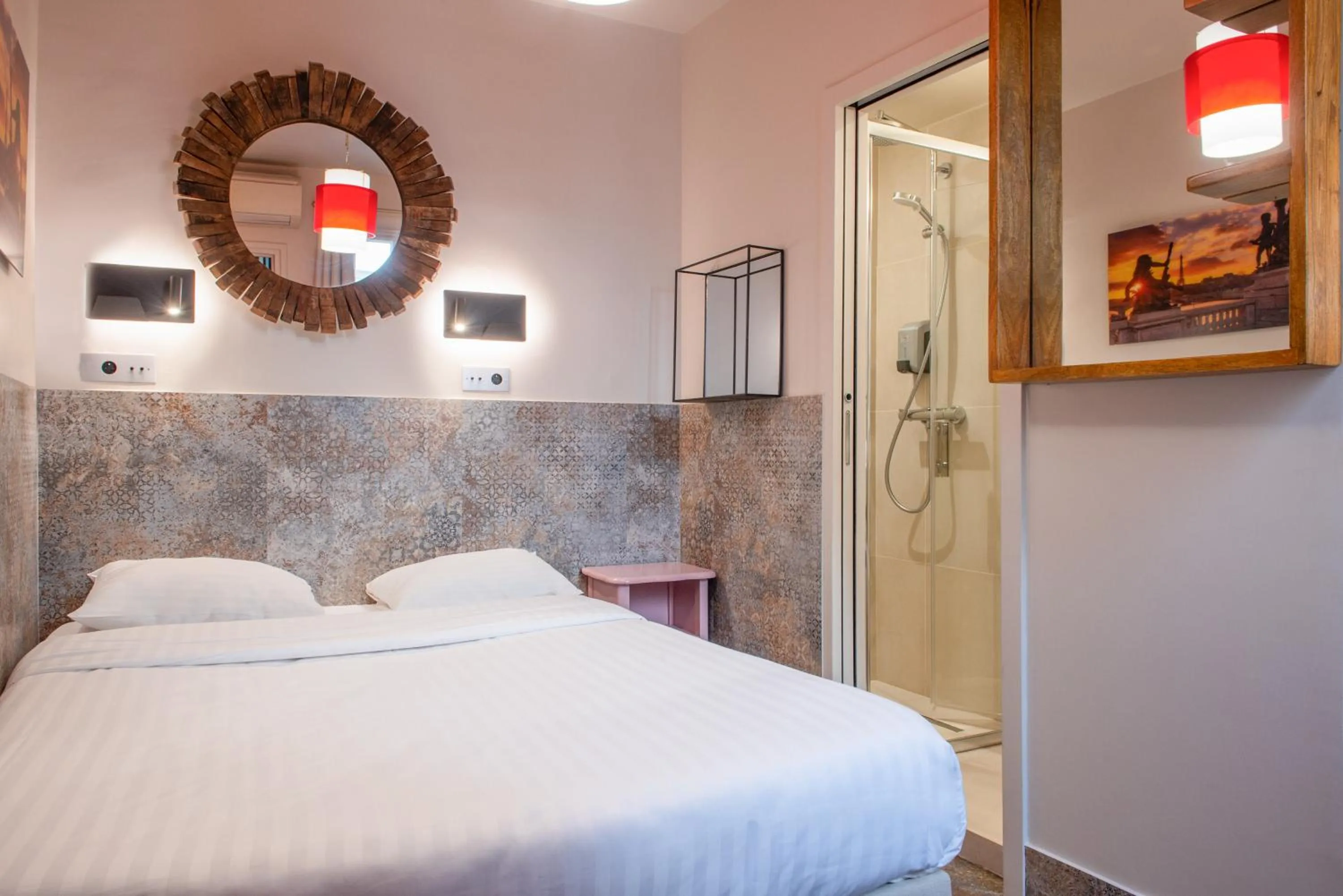 Single Room in Hôtel de Roubaix