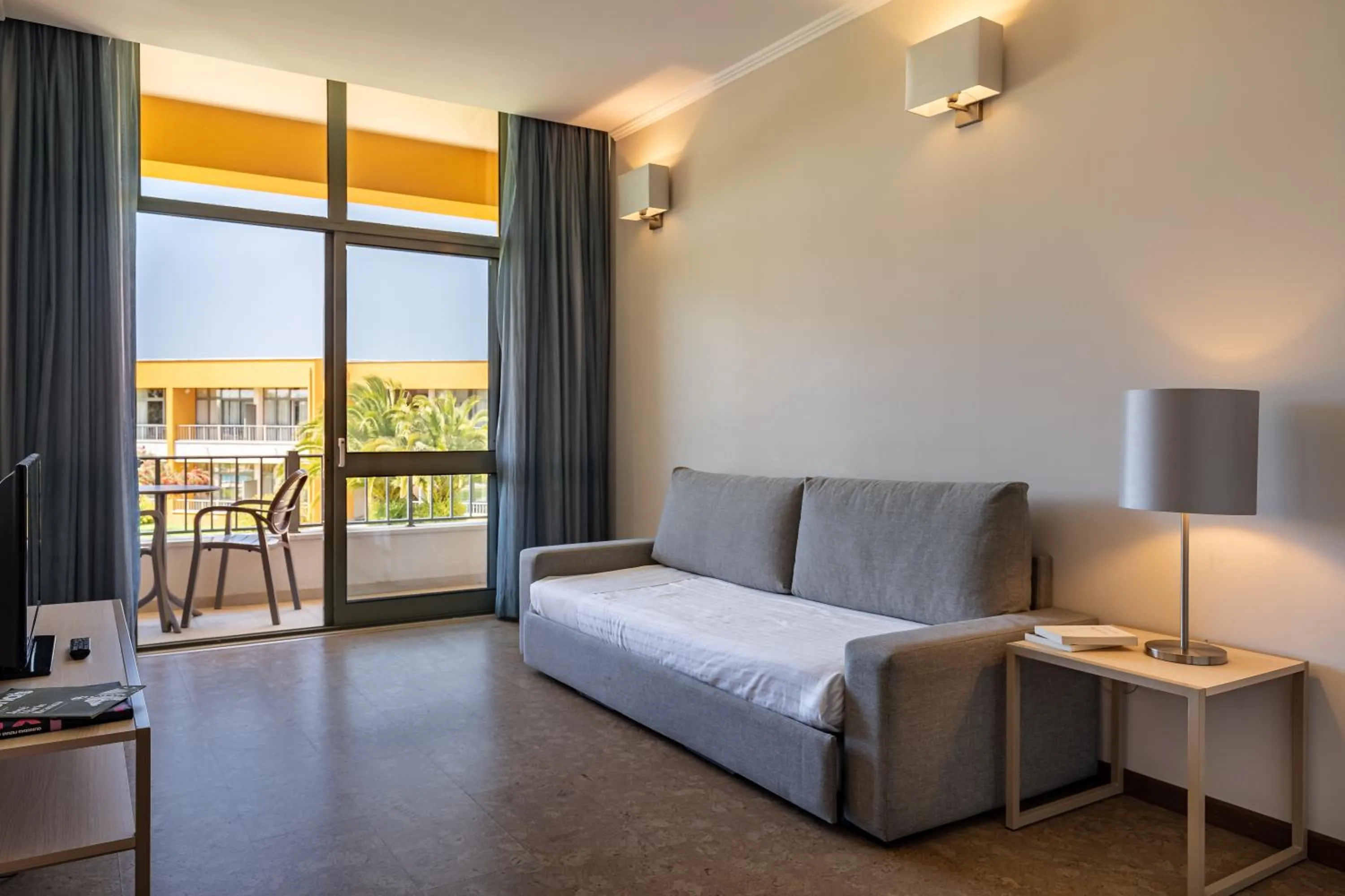Family Suite with Pool View - single occupancy in VILA PARK Nature & Business Hotel