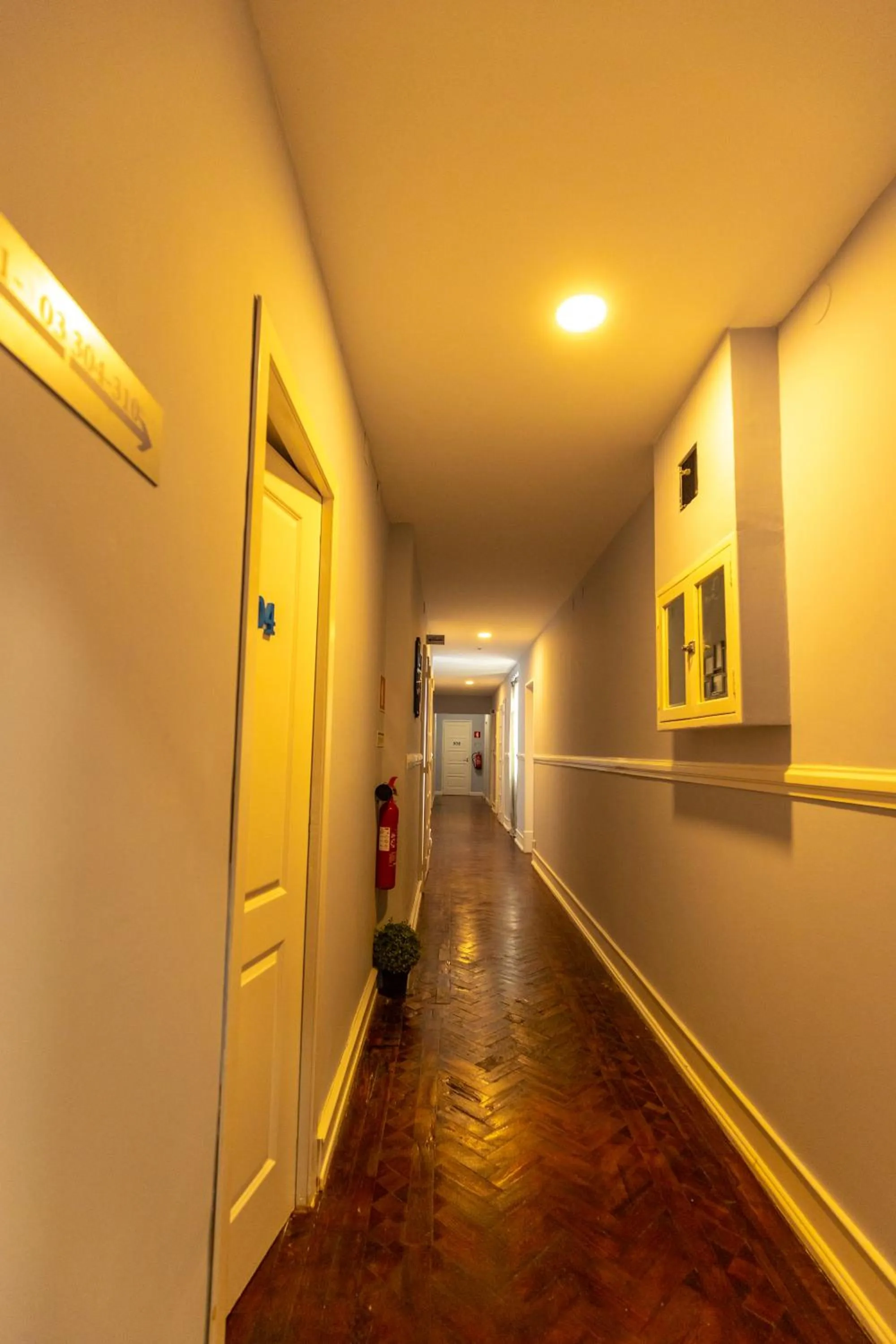 Mixed Dormitory Room - single occupancy in The Delight Hostel