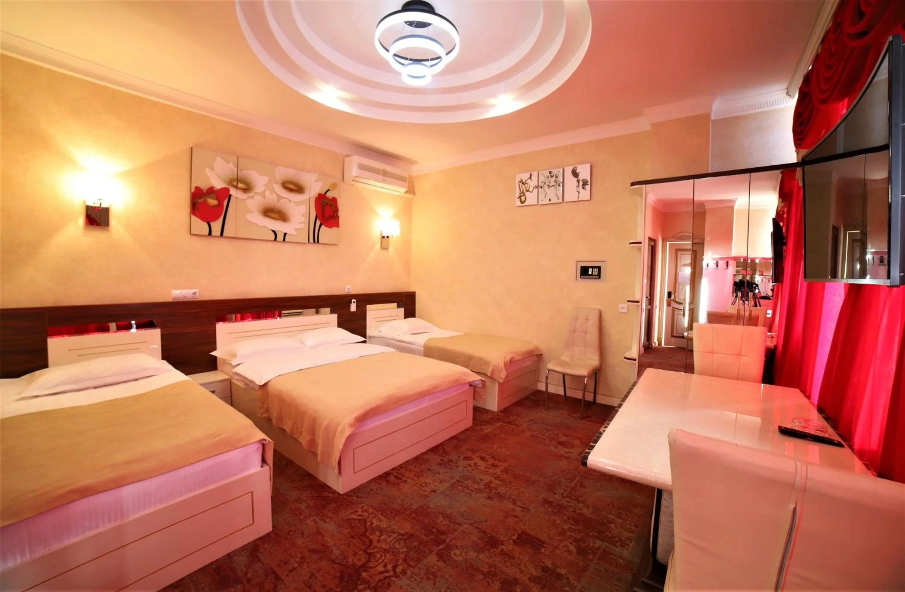 Classic Quadruple Room in Hotel Agava