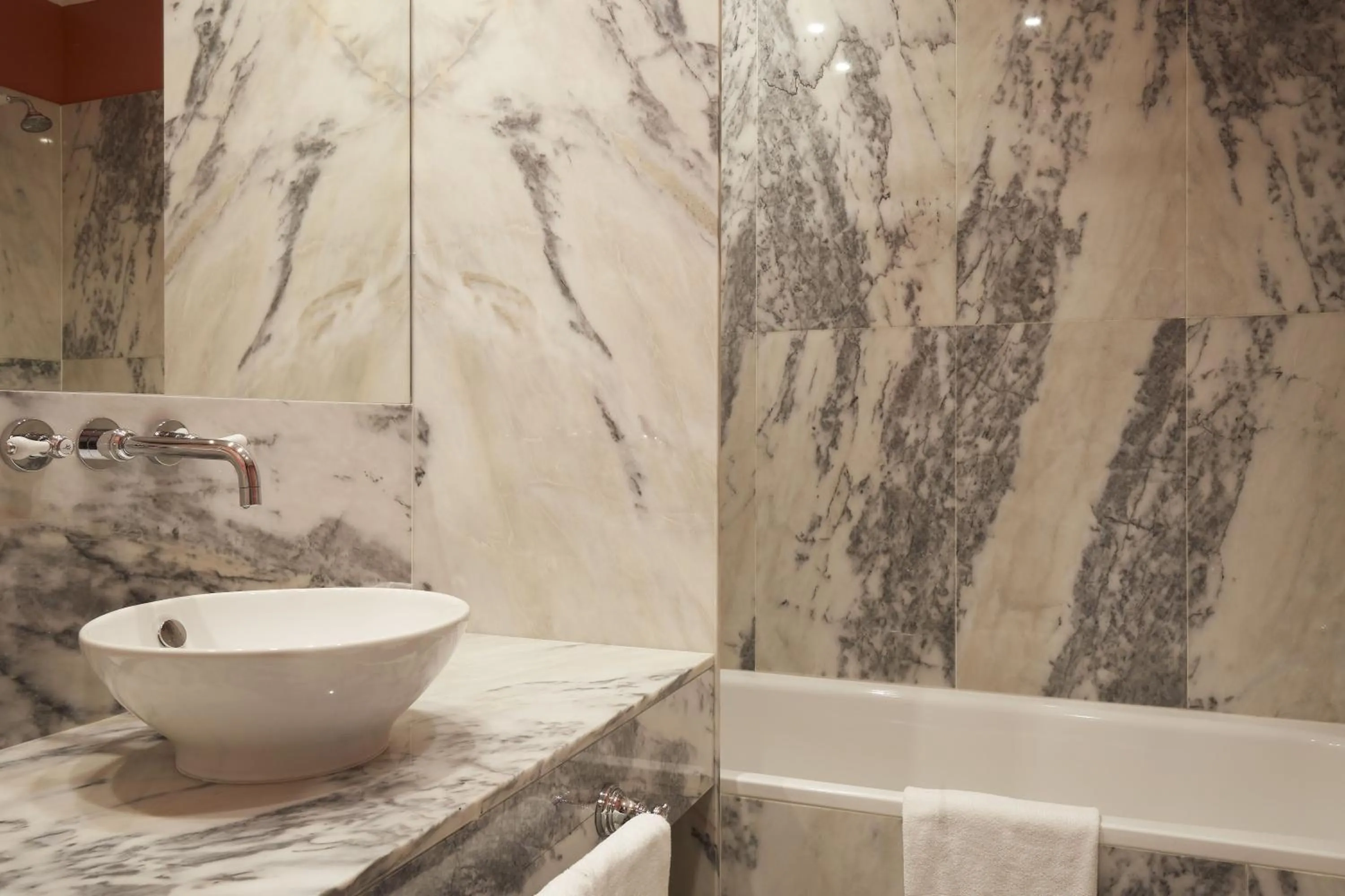 Standard Double Room in Grande Hotel do Porto