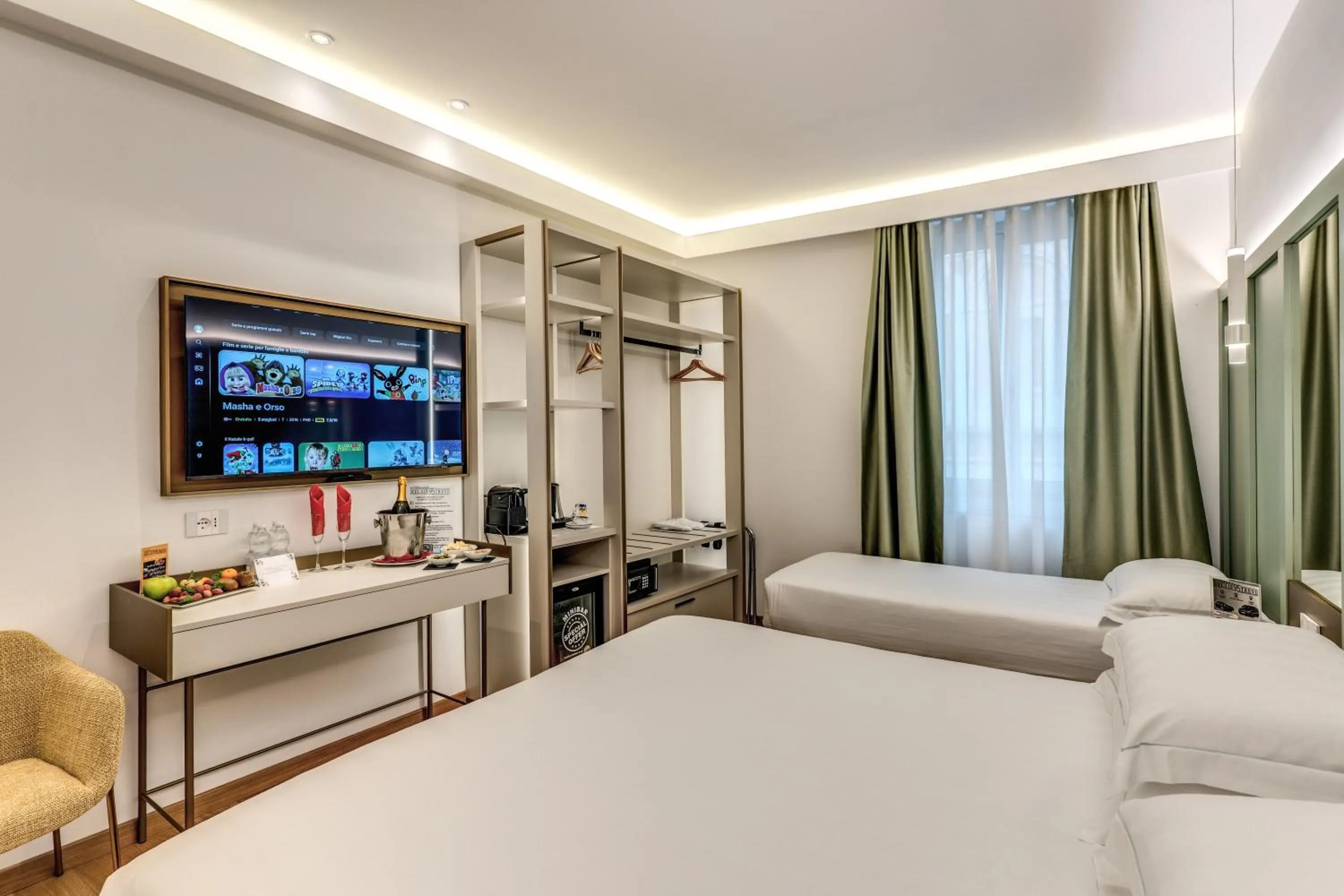 Deluxe Quadruple Room in Relais Trevi 95 Boutique Hotel