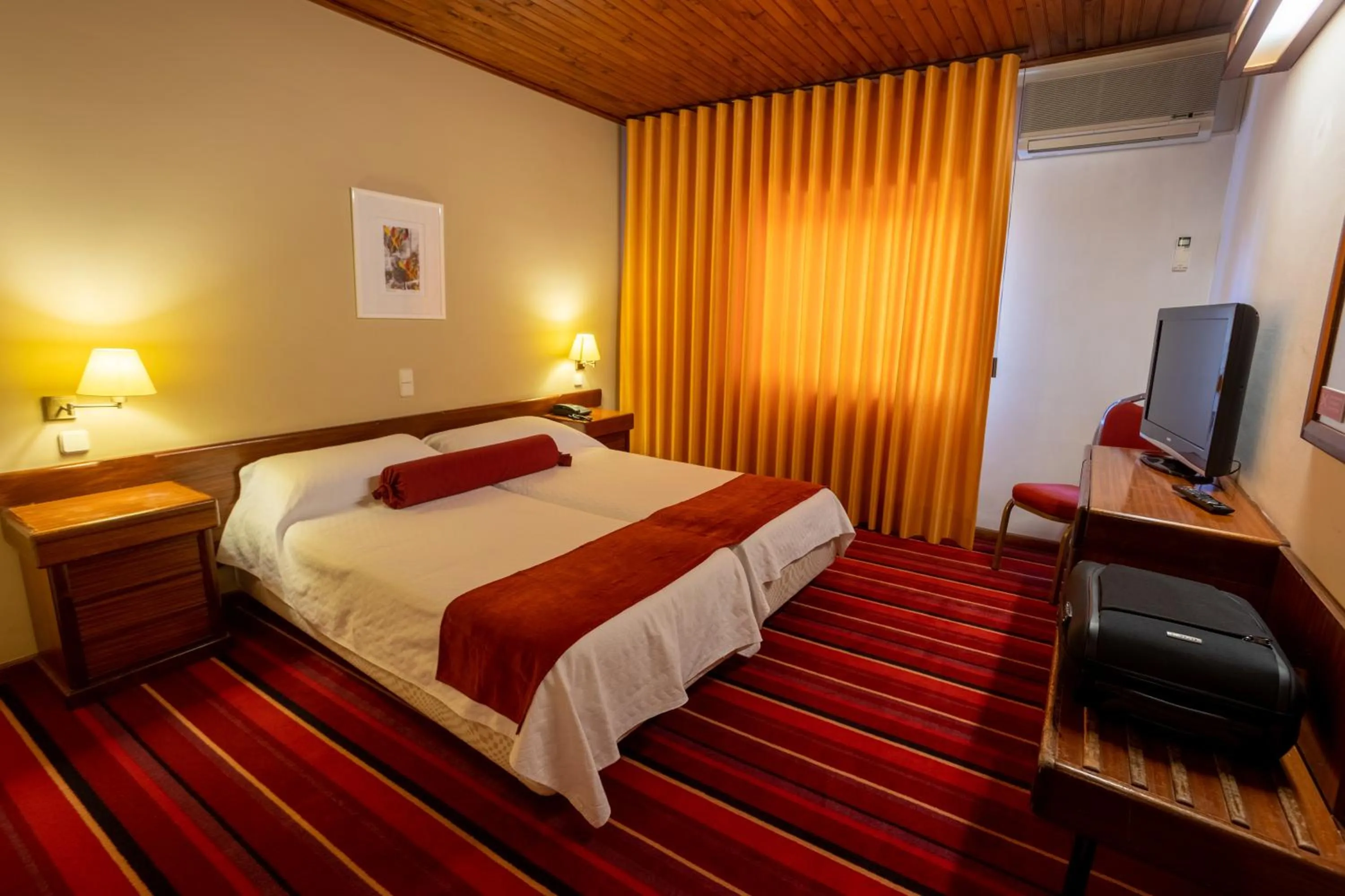 Double or Twin Room in Hotel Eurosol Seia Camelo