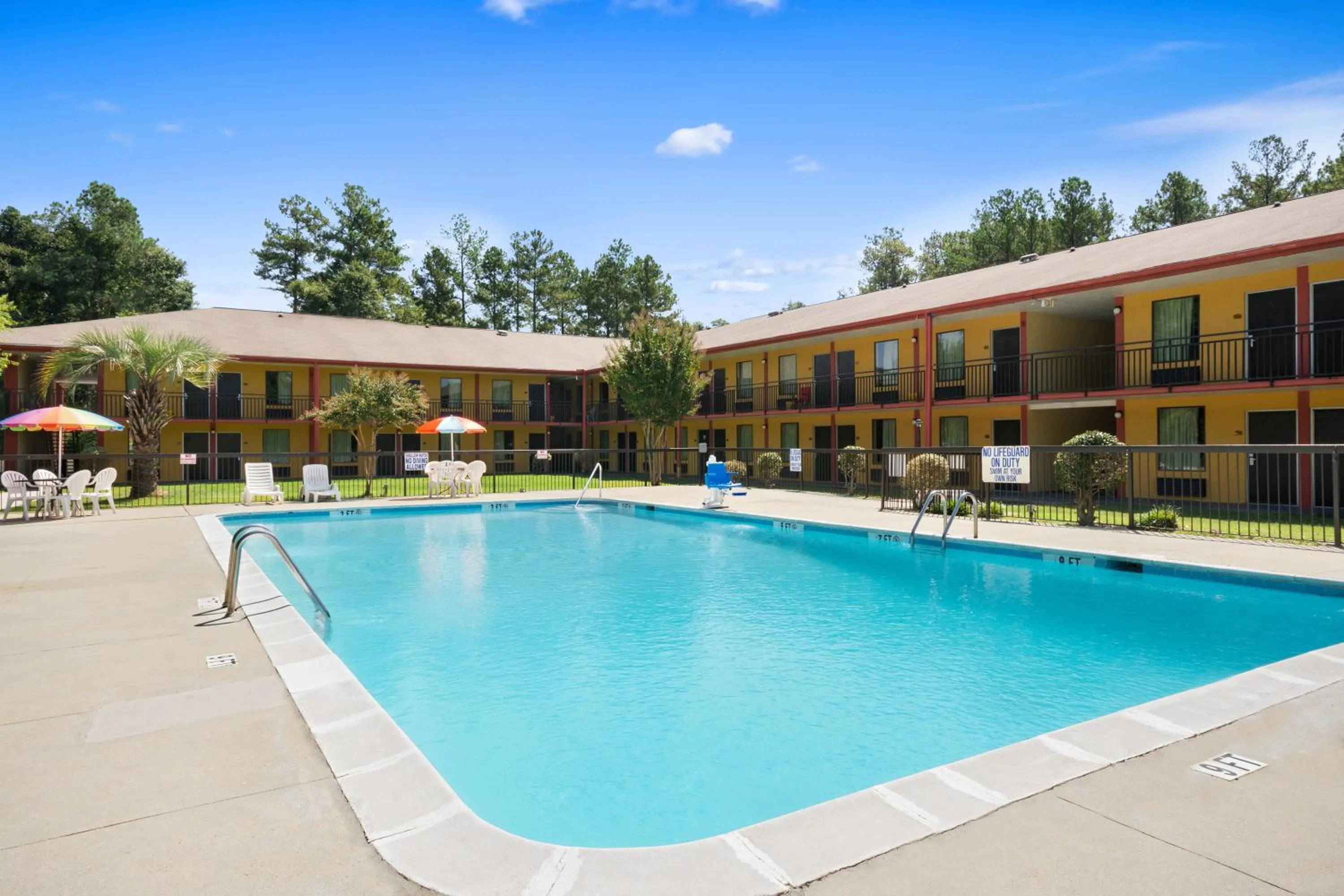 Double Room with Two Double Beds - Smoking in Knights Inn Aiken