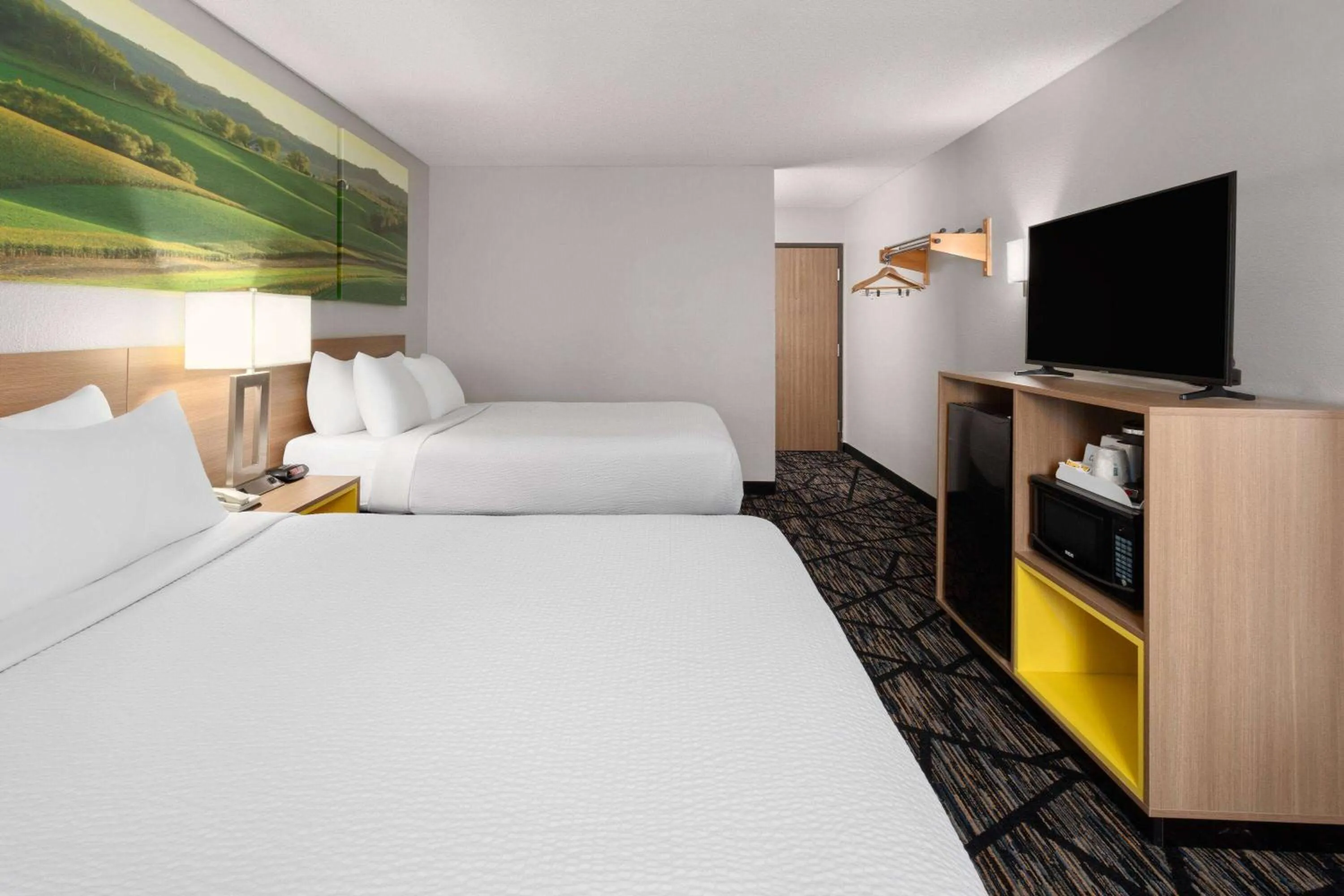 Queen Room with Two Queen Beds - Non-Smoking in Days Inn by Wyndham Ogallala